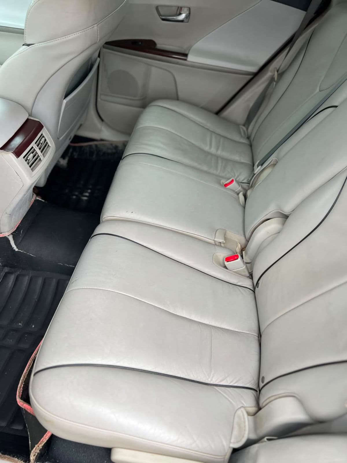 2012 Toyota Venza SUV — photo 7 of 10