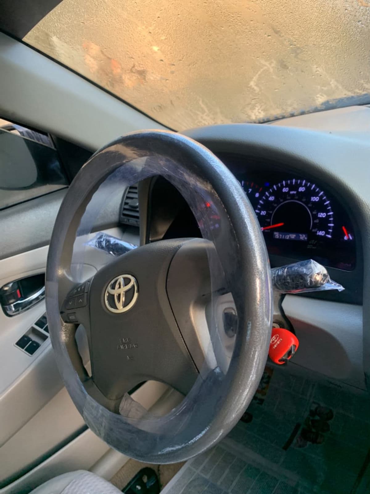 2010 Toyota Camry Sedan — photo 8 of 9