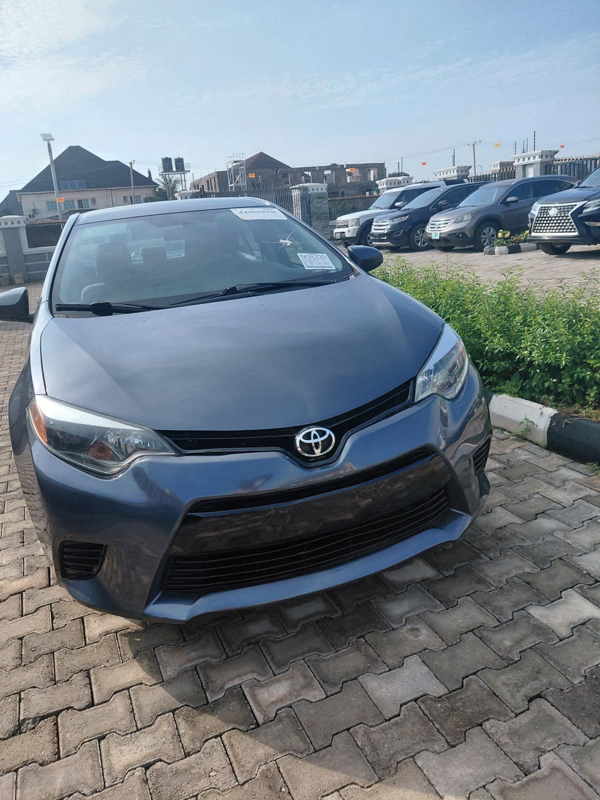 2016 Toyota Corolla Sedan — photo 2 of 7