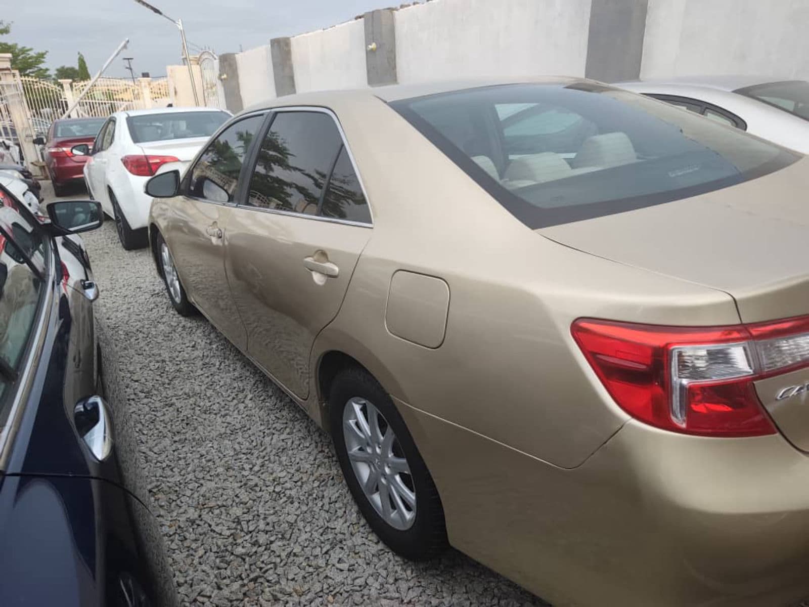 2013 Toyota Camry Sedan — photo 9 of 9