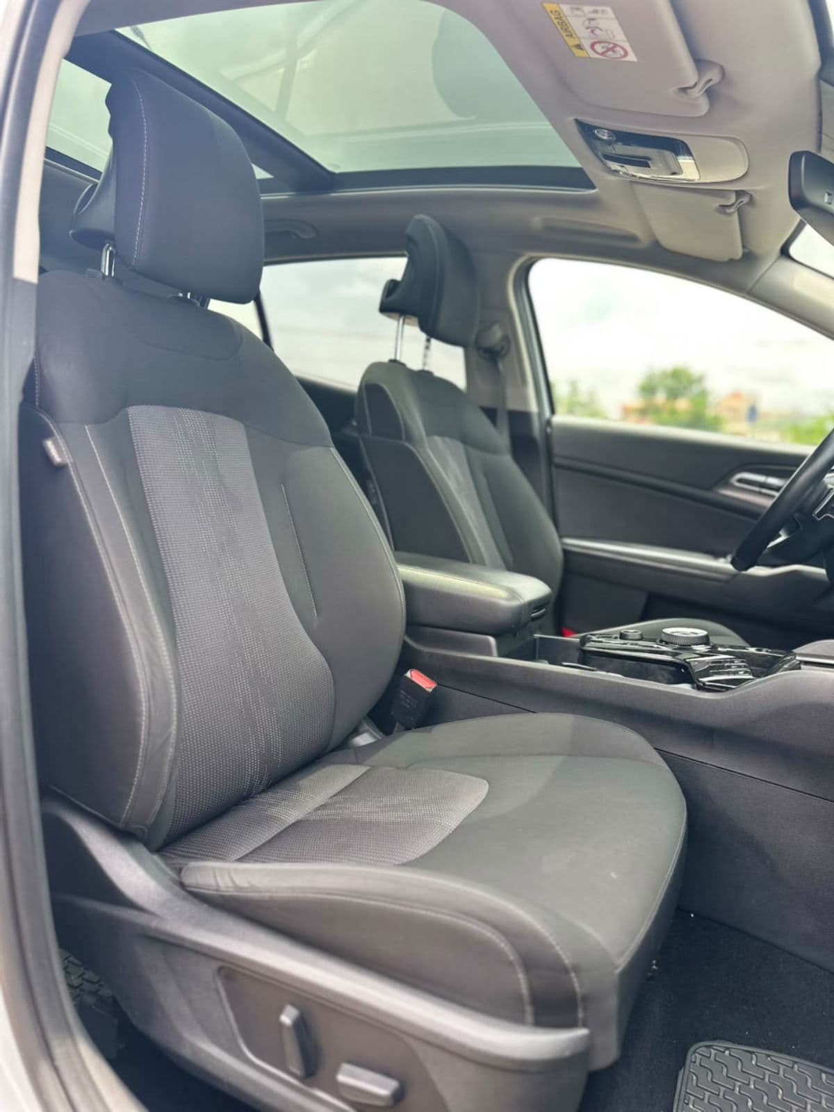 2023 Kia Sportage SUV — photo 4 of 9