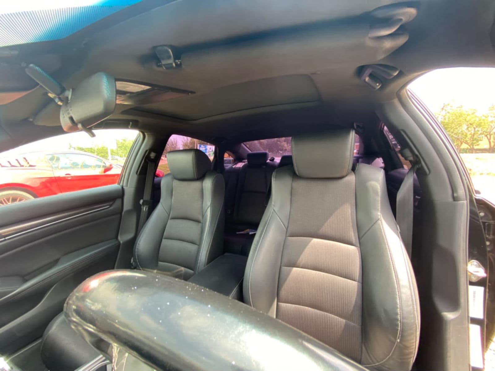 2018 Honda Accord Sedan — photo 5 of 11