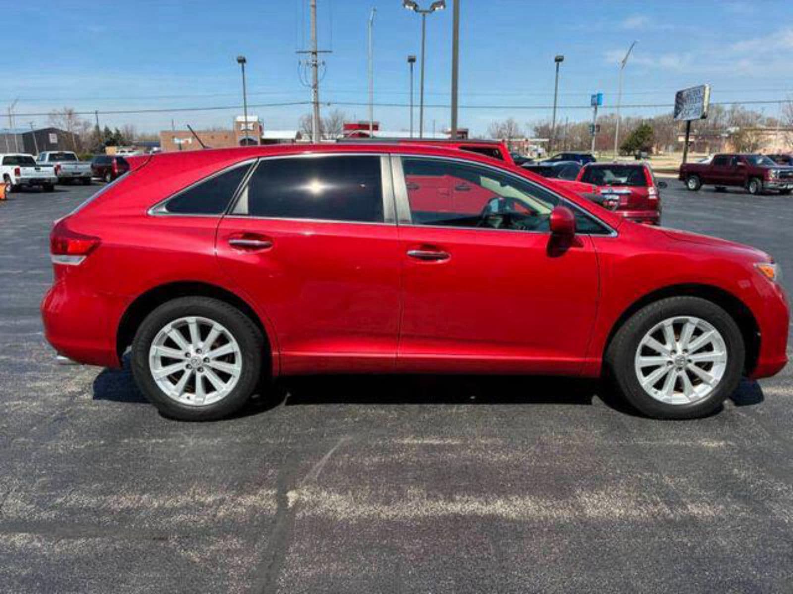 2010 Toyota Venza SUV — photo 3 of 7