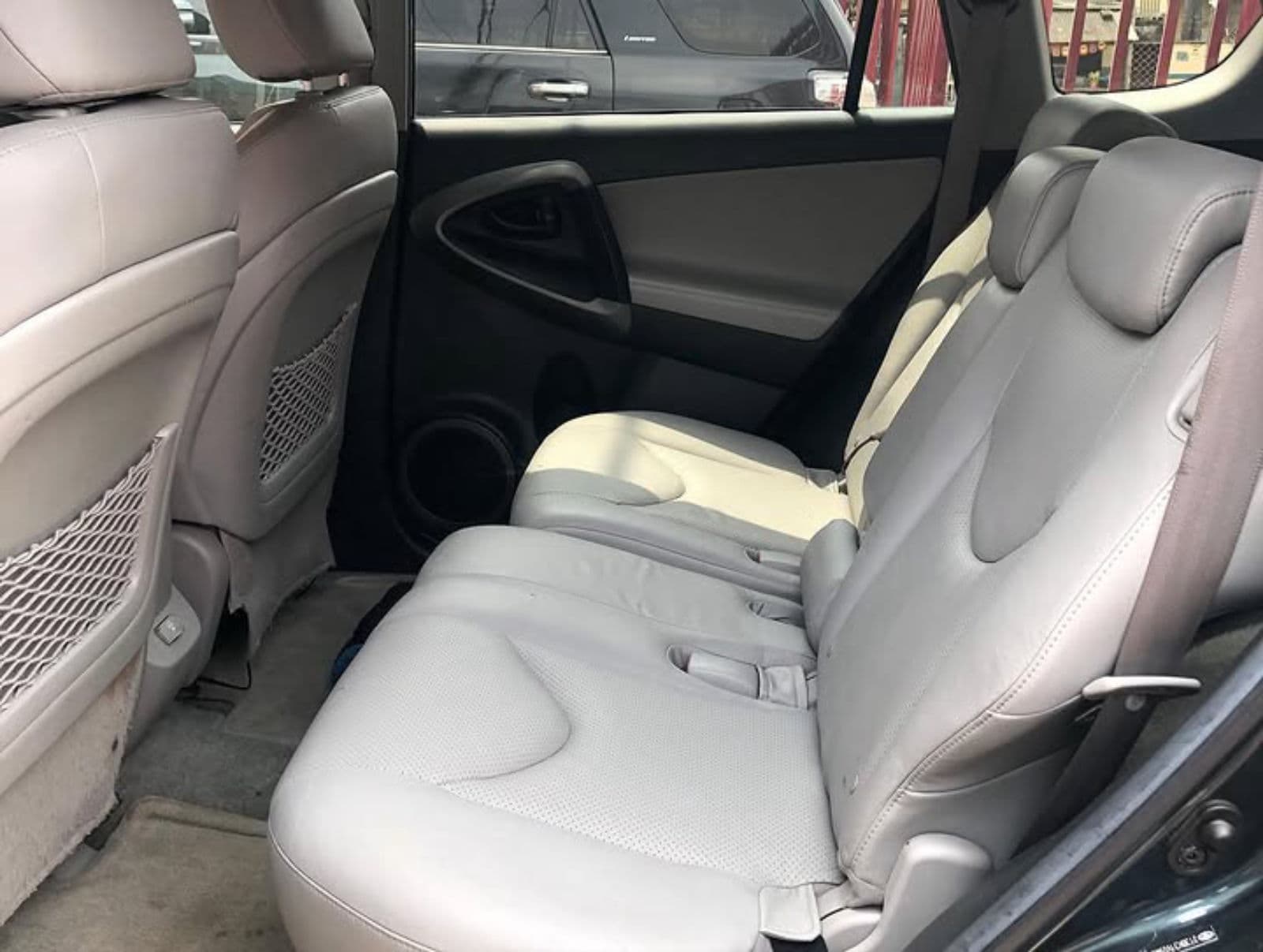 2009 Toyota RAV 4 SUV — photo 5 of 5