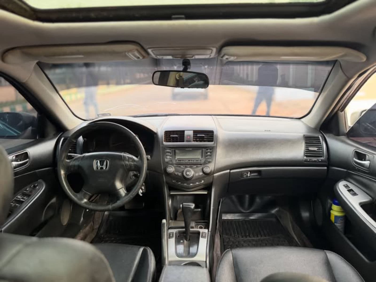 2004 Honda Accord Sedan — photo 4 of 5