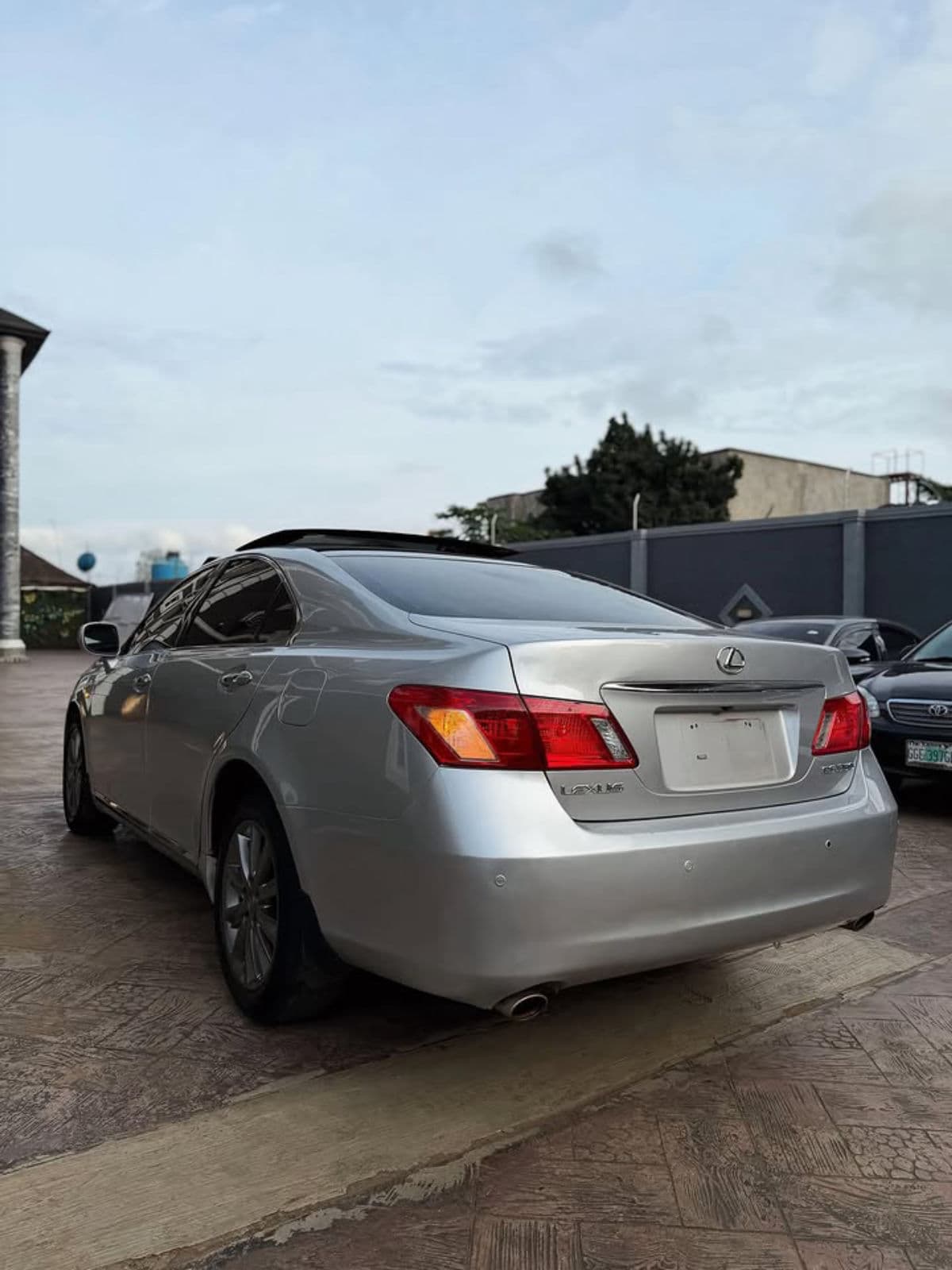 2008 Lexus Es 350 Sedan — photo 2 of 5