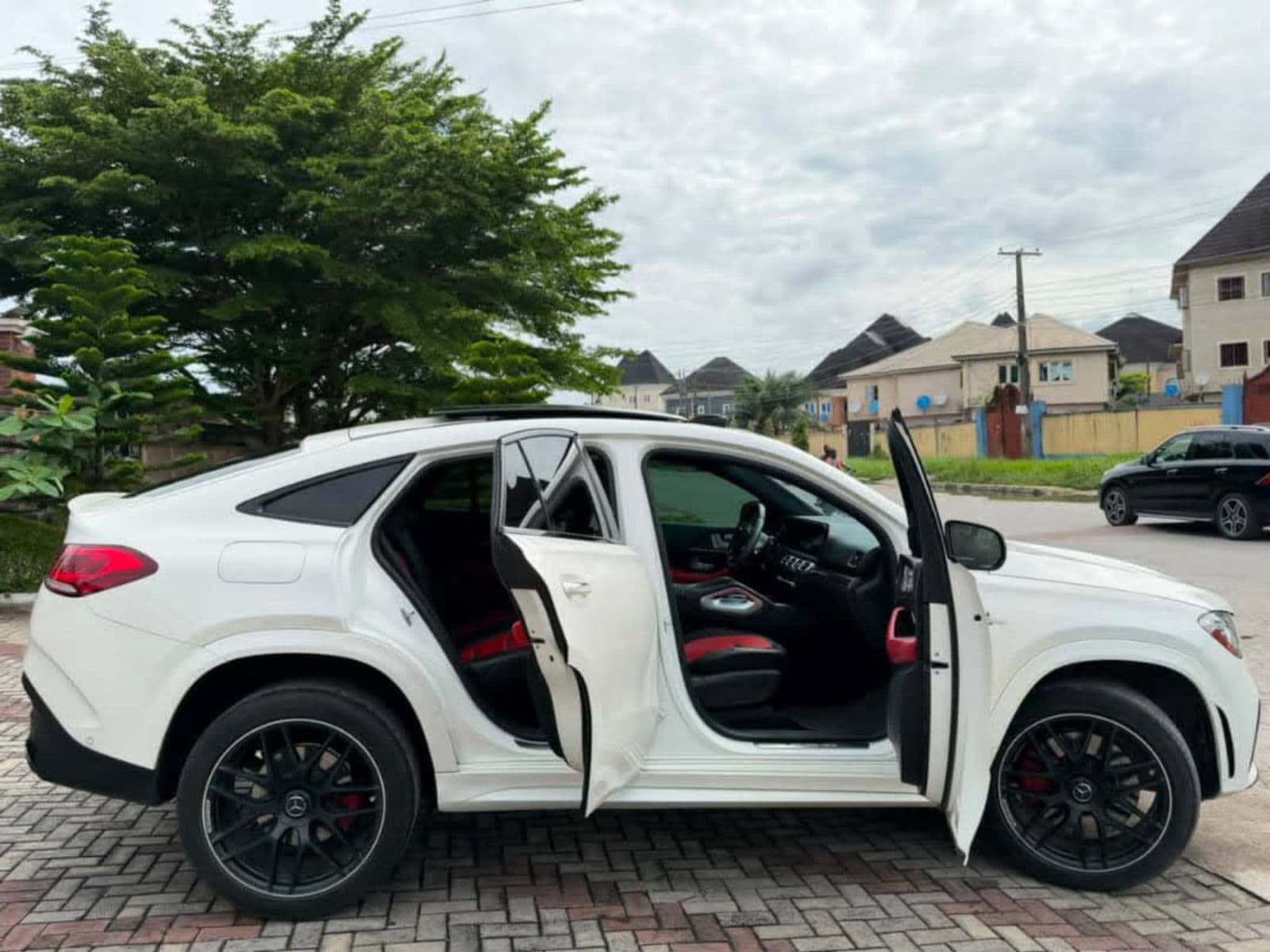 2021 Mercedes-Benz GLE Coupe — photo 2 of 8
