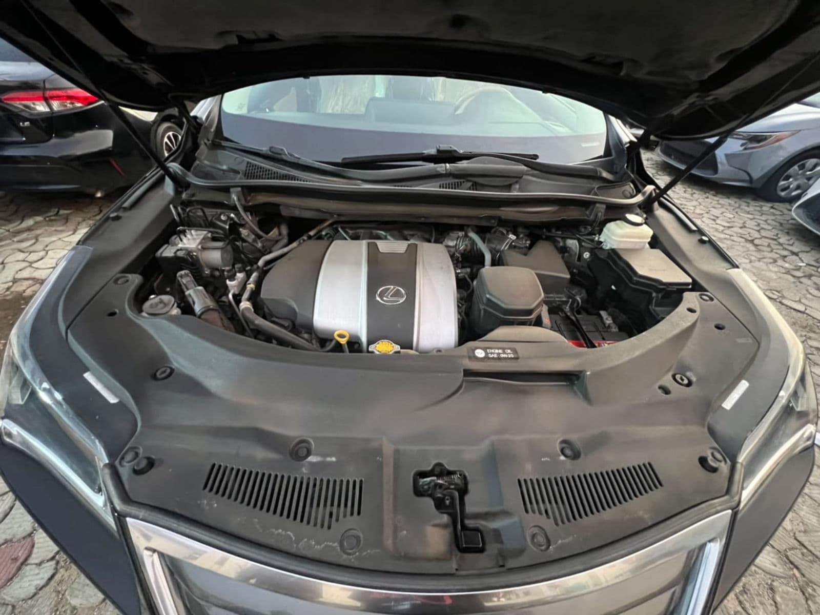2017 Lexus RX SUV — photo 6 of 7