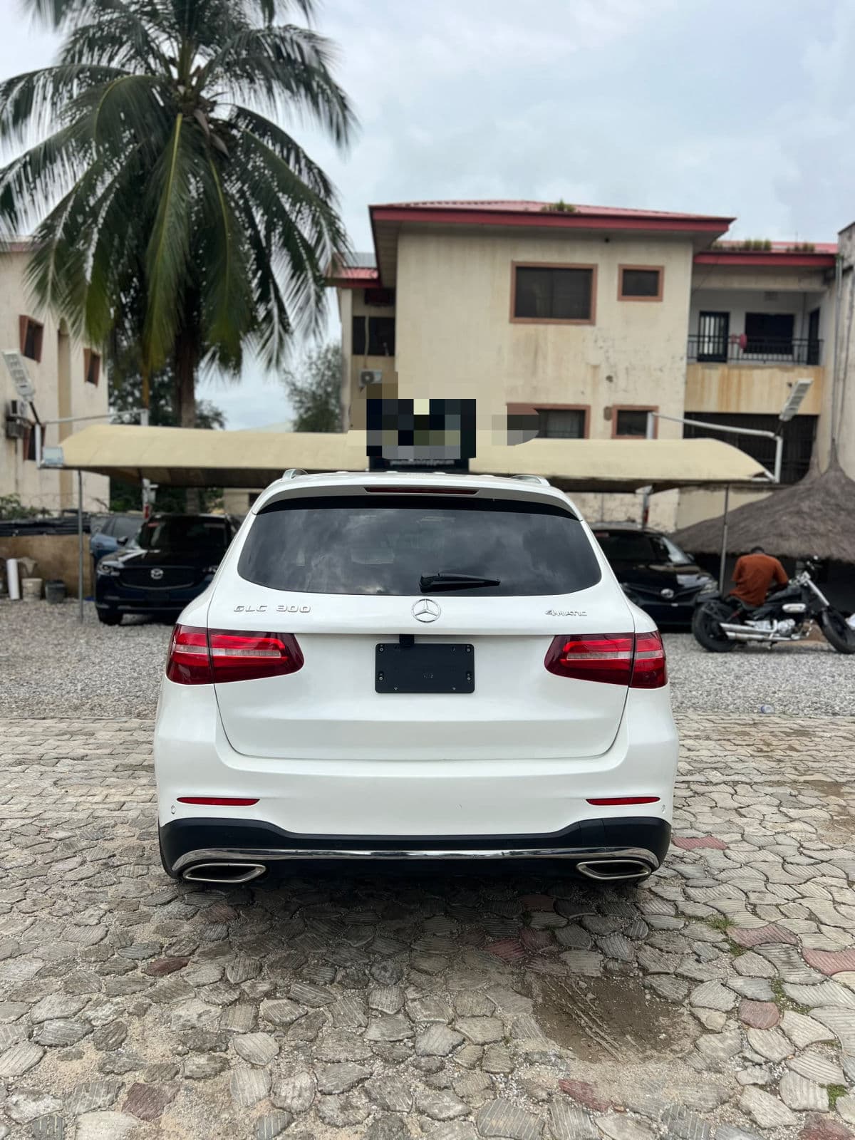 2018 Mercedes-Benz GLC SUV — photo 3 of 7