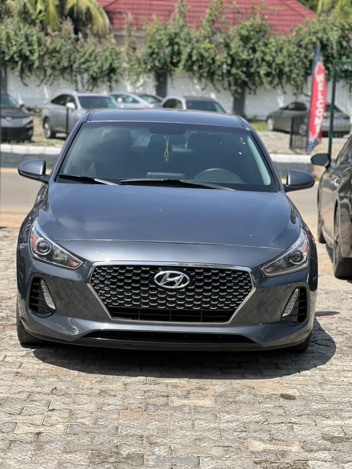 2017 Hyundai Elantra Sedan — photo 6 of 8