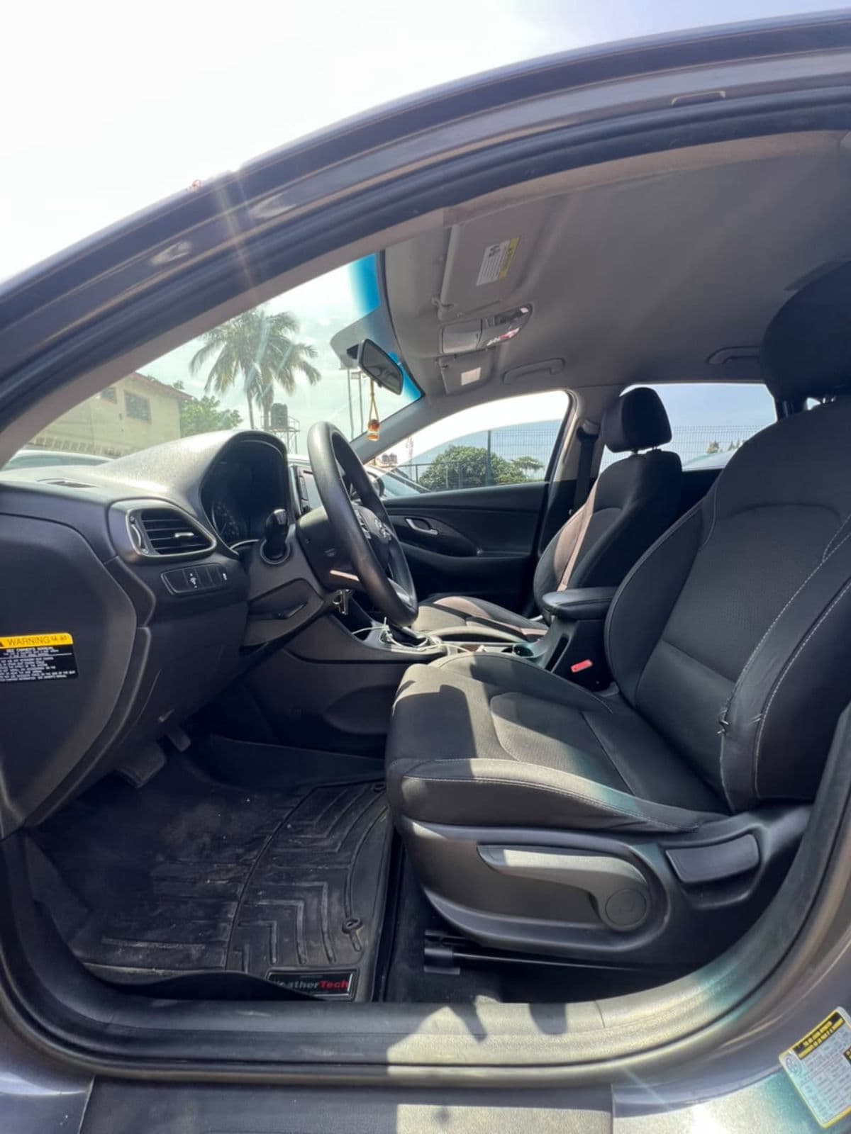 2017 Hyundai Elantra Sedan — photo 8 of 8