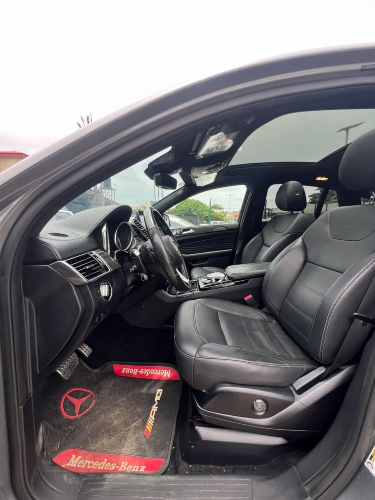 2019 Mercedes-Benz GLE SUV — photo 4 of 6