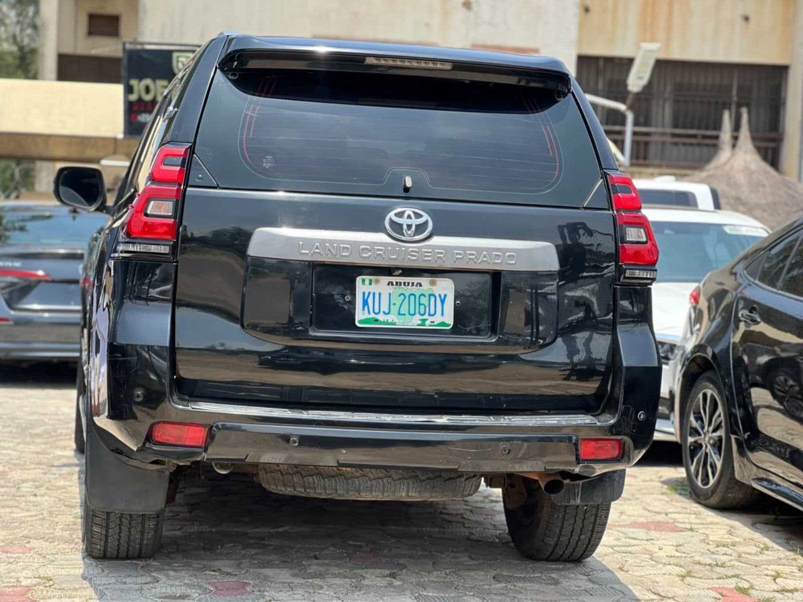 2016 Toyota Prado SUV — photo 5 of 7