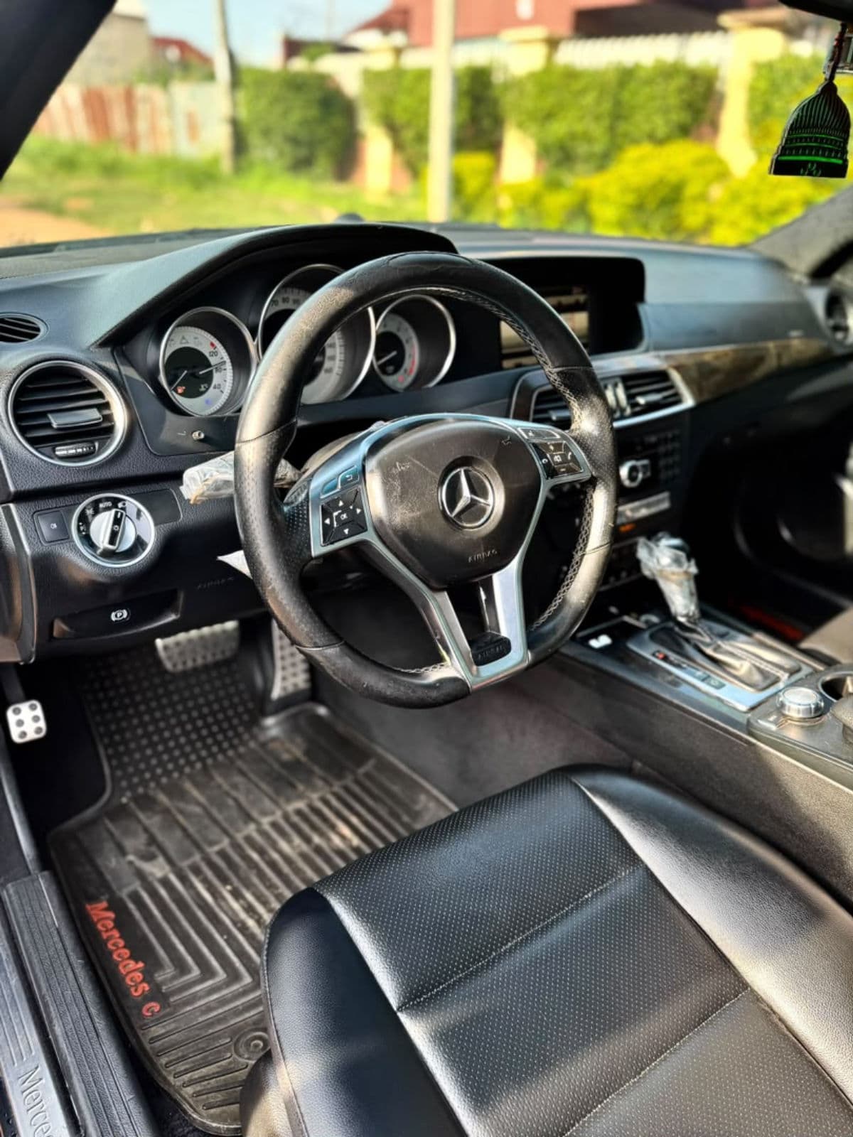 2014 Mercedes-Benz C Class Sedan — photo 3 of 7