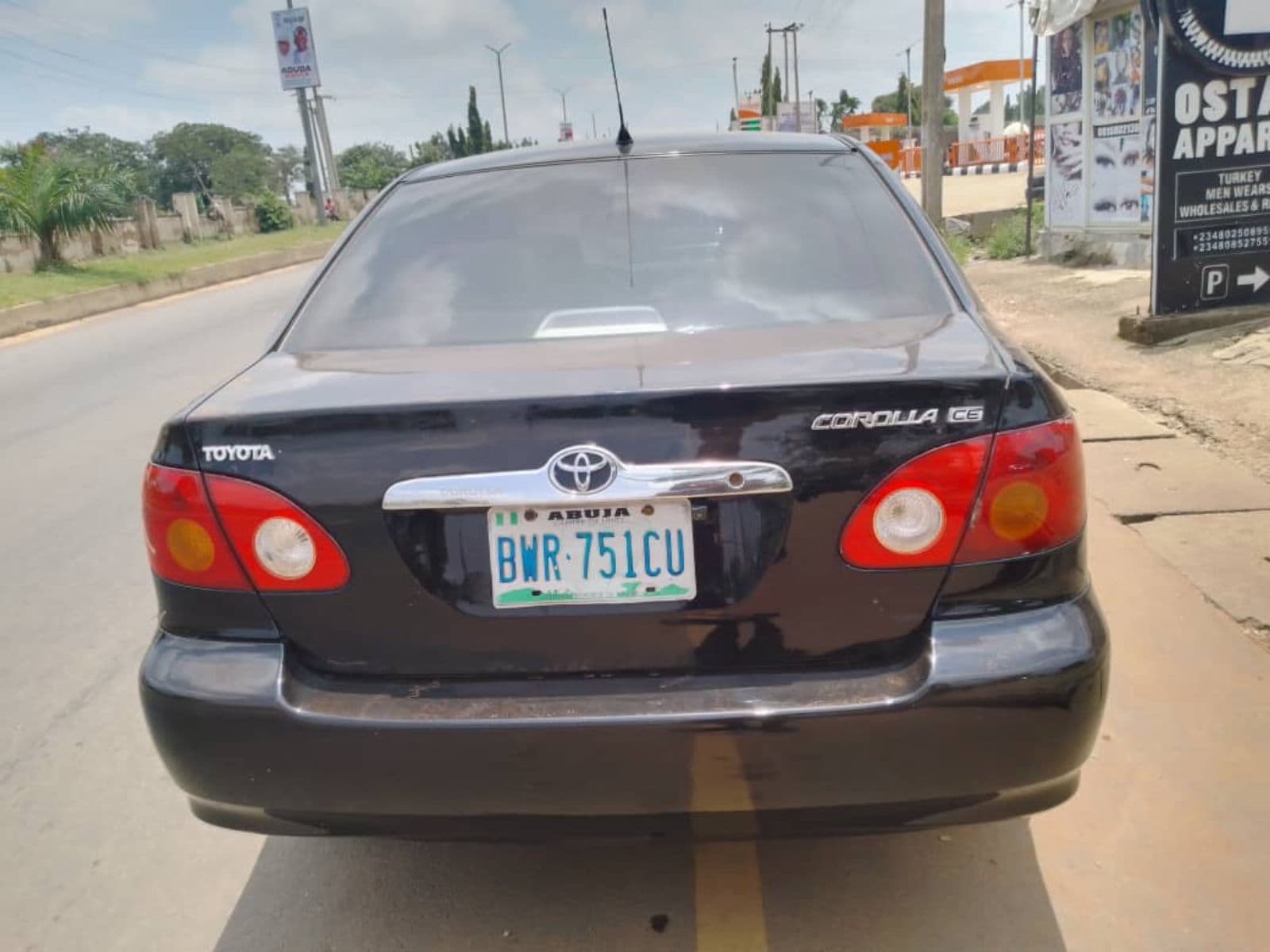 2004 Toyota Corolla Sedan — photo 4 of 7