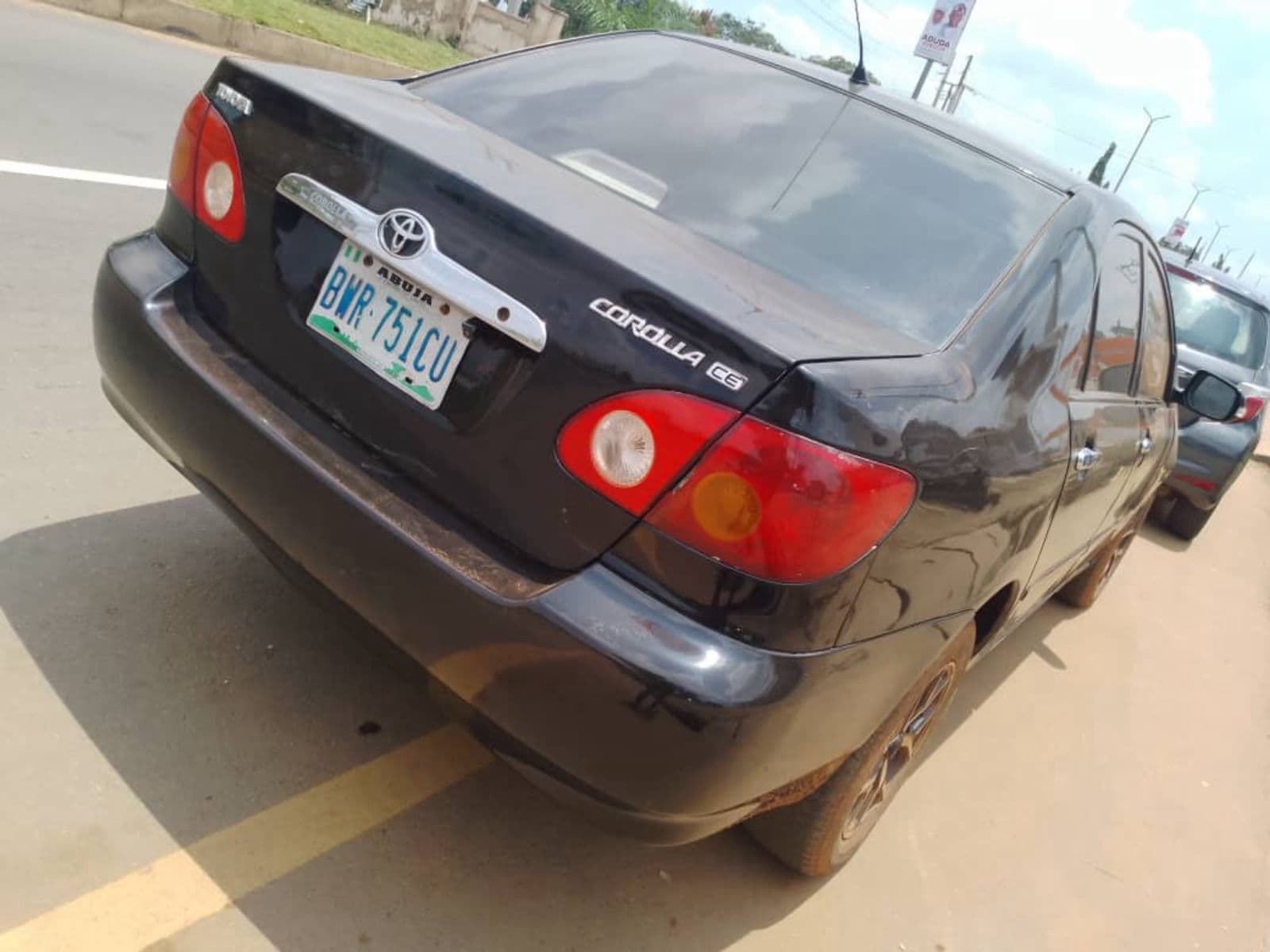 2004 Toyota Corolla Sedan — photo 6 of 7