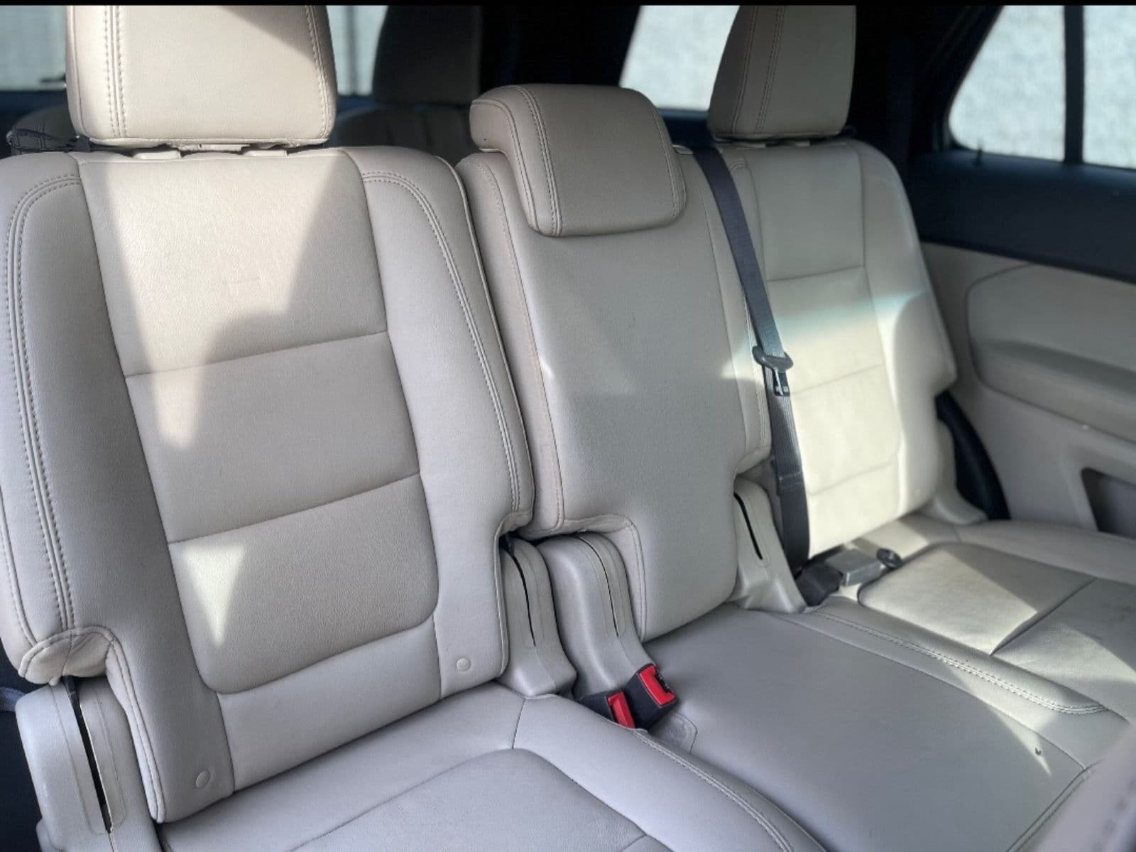 2013 Ford Explorer SUV — photo 5 of 7