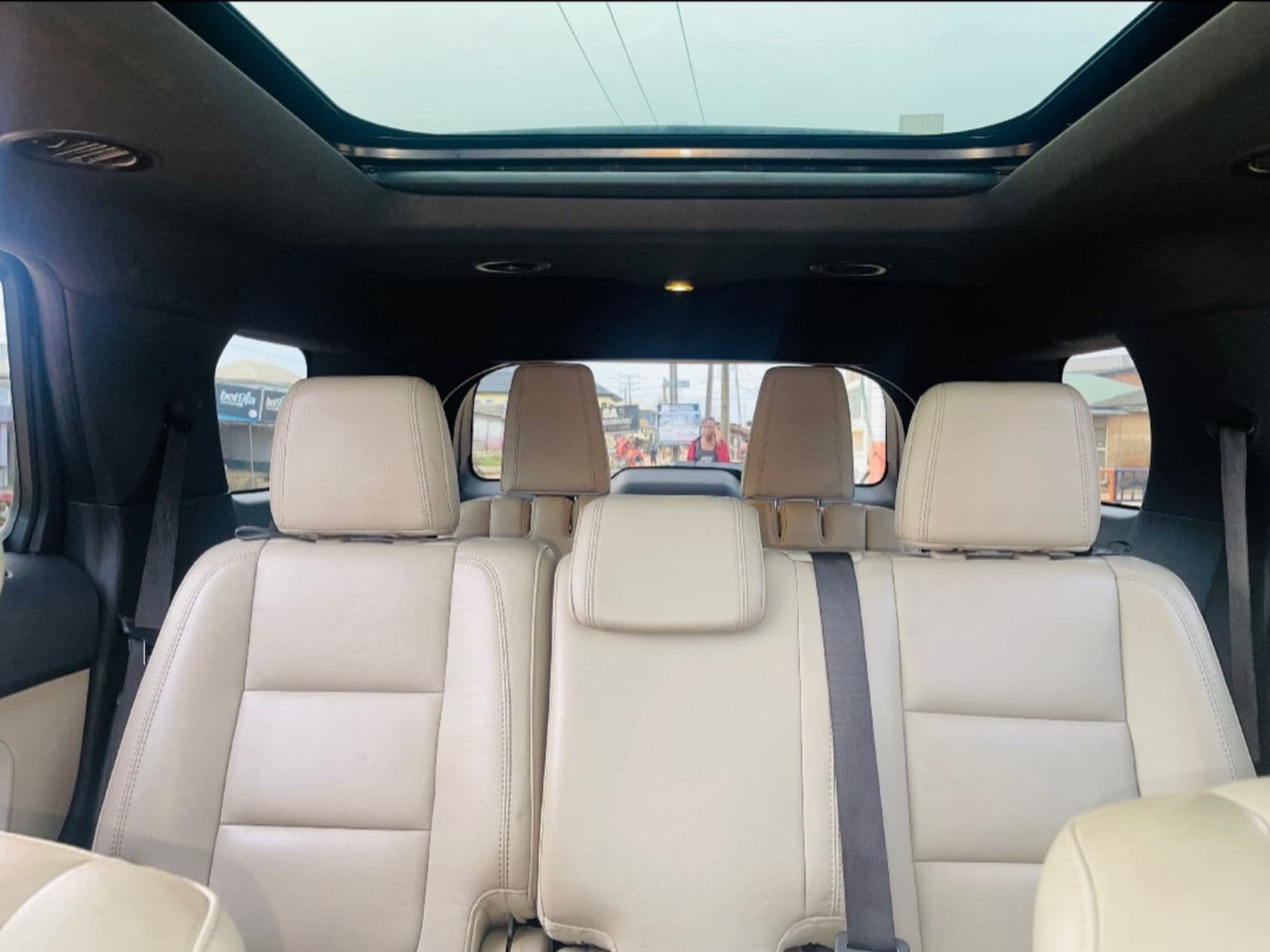 2013 Ford Explorer SUV — photo 6 of 9
