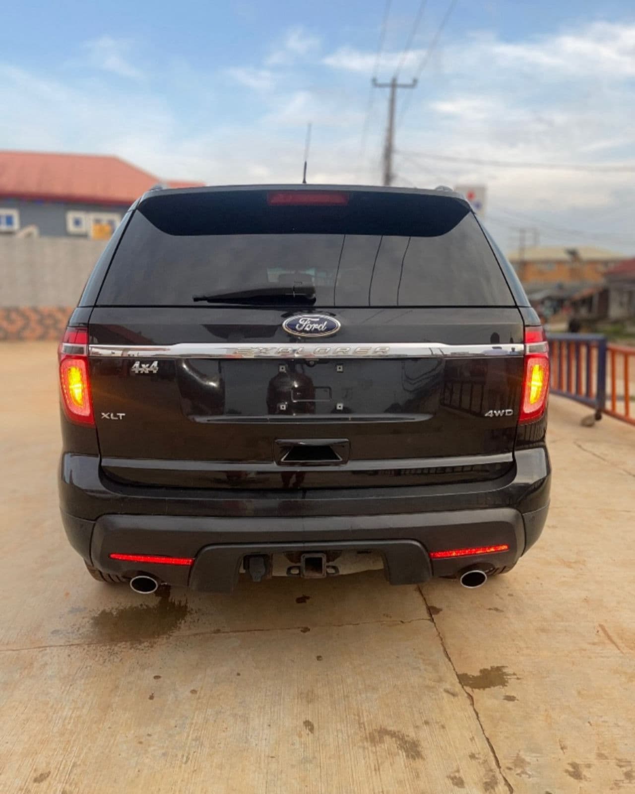2013 Ford Explorer SUV — photo 9 of 9
