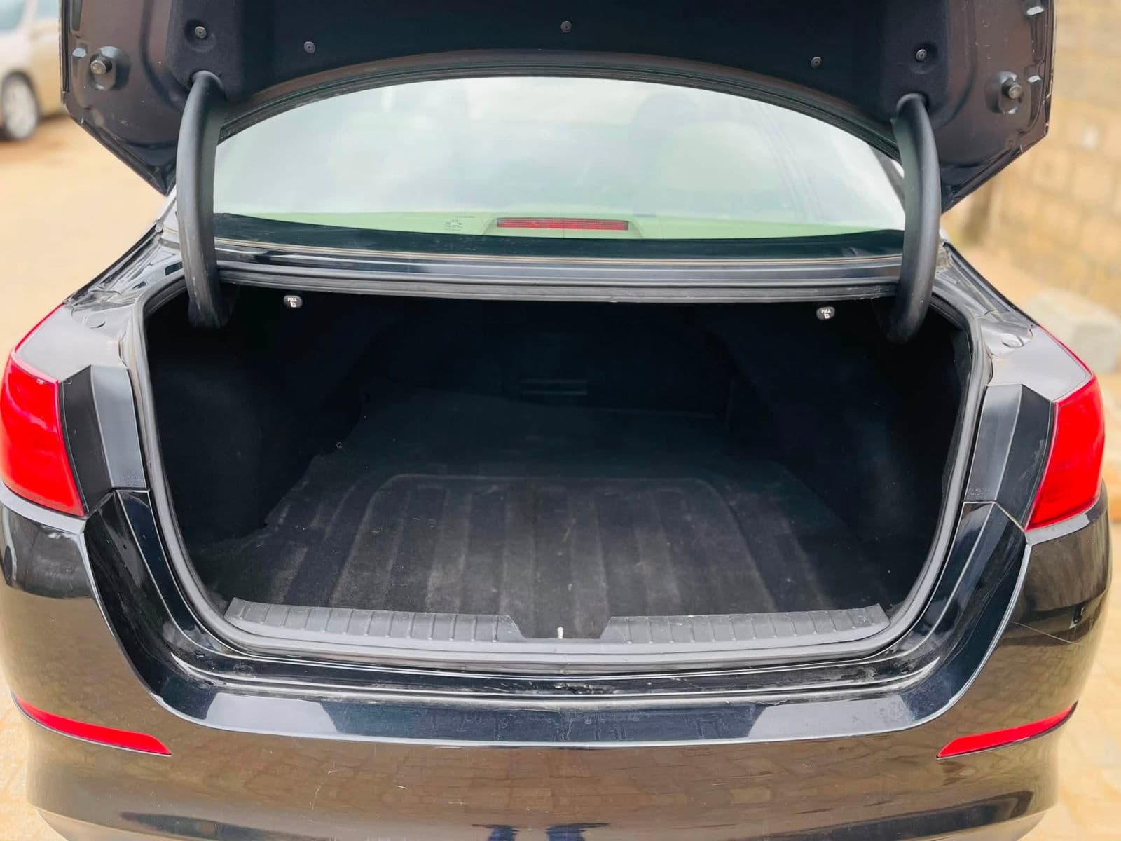 2015 Kia Optima Sedan — photo 8 of 11