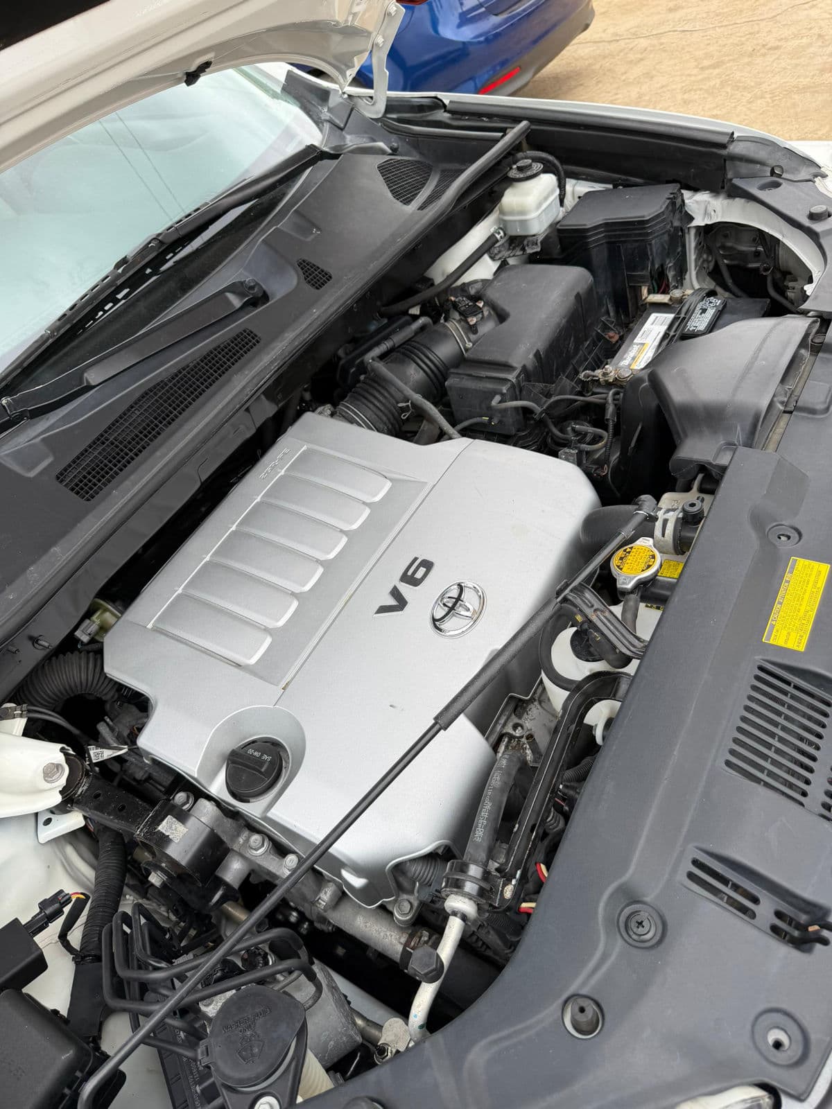 2013 Toyota Highlander SUV — photo 4 of 10