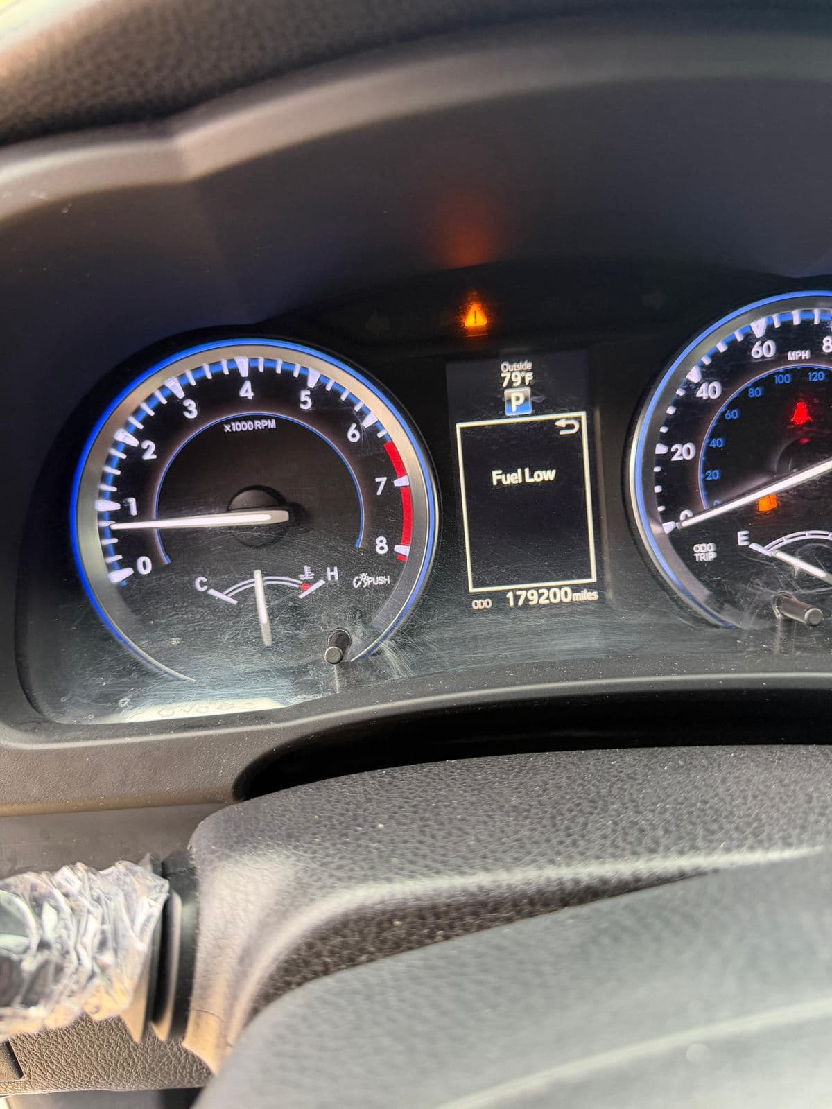 2015 Toyota Highlander SUV — photo 4 of 10