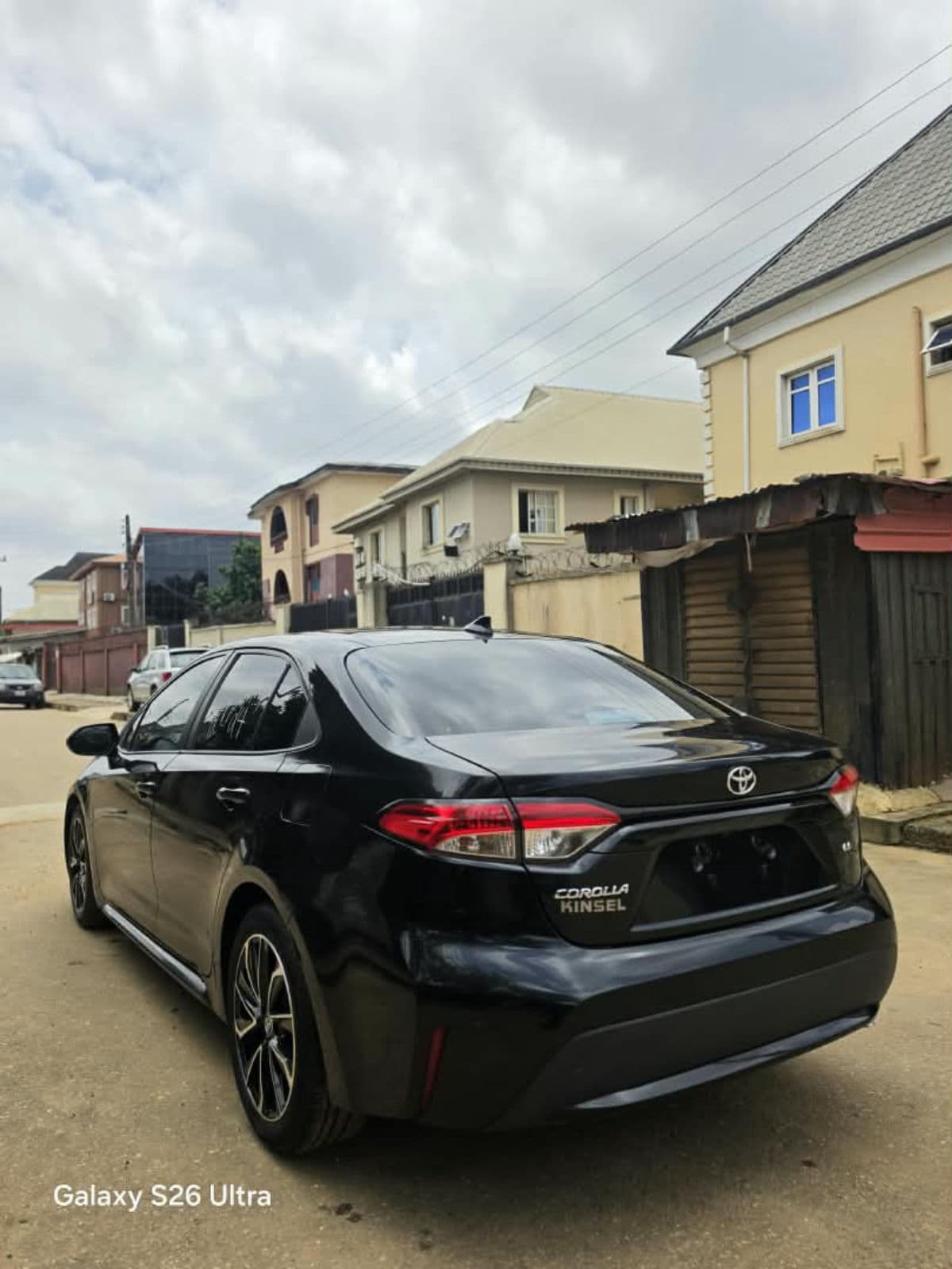 2020 Toyota Corolla Quest Sedan — photo 3 of 10