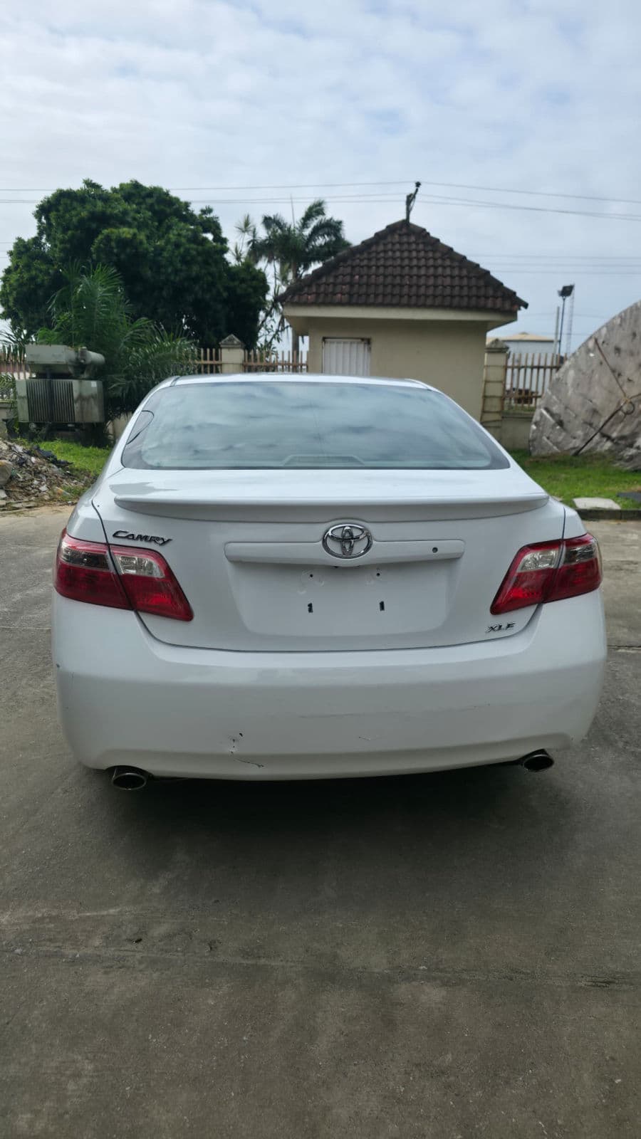 2008 Toyota Camry Sedan — photo 10 of 11