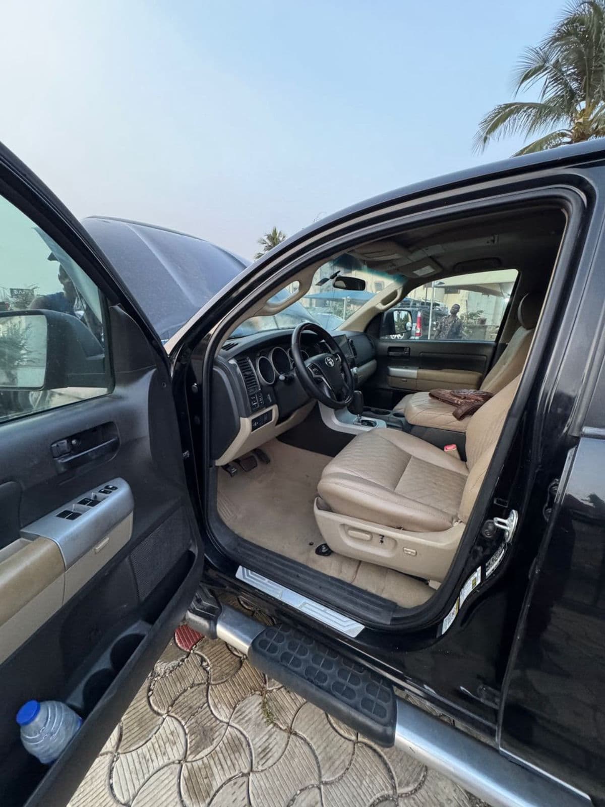2015 Toyota Tundra Truck — photo 6 of 6