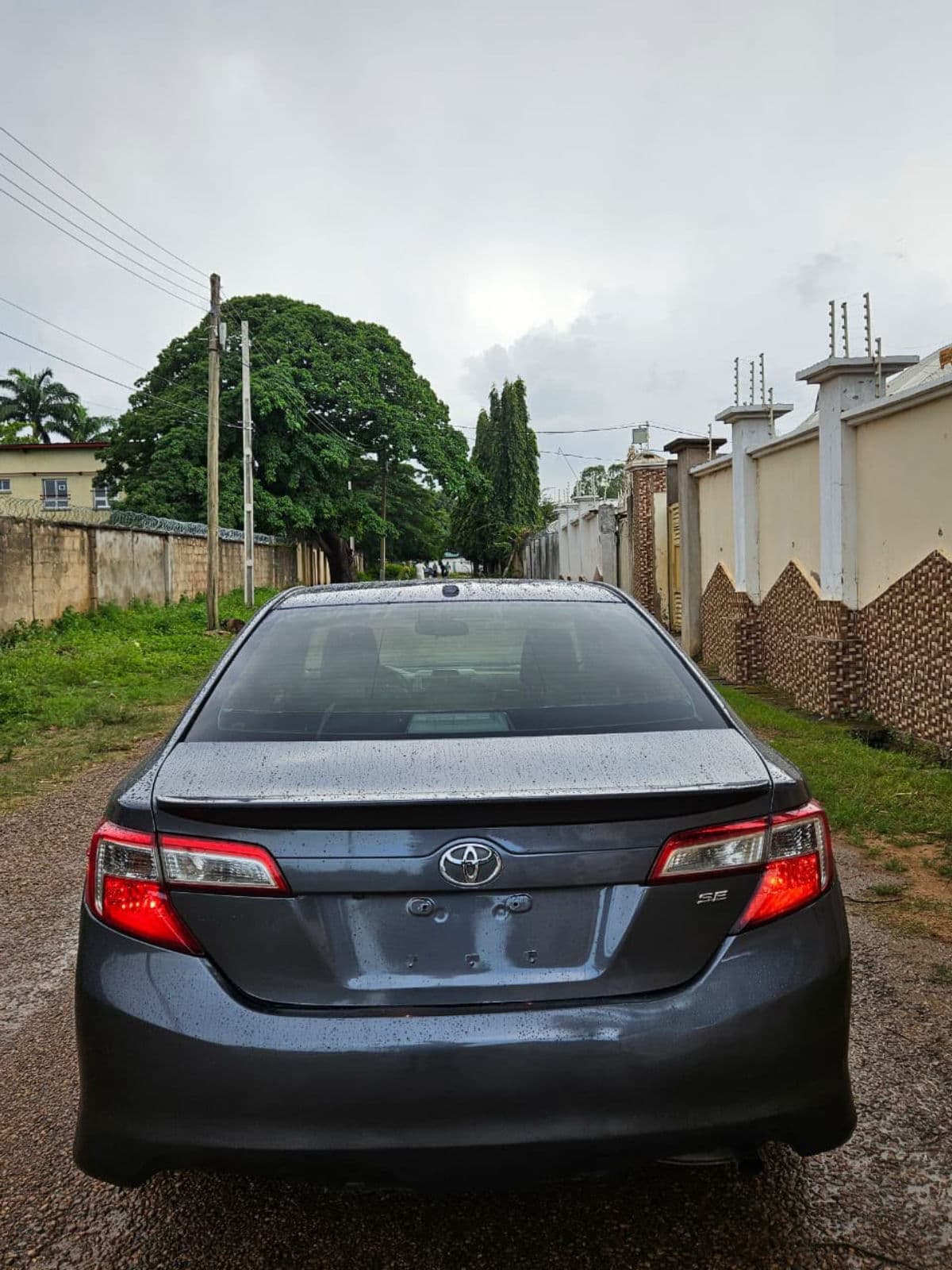 2013 Toyota Camry Sedan — photo 6 of 7