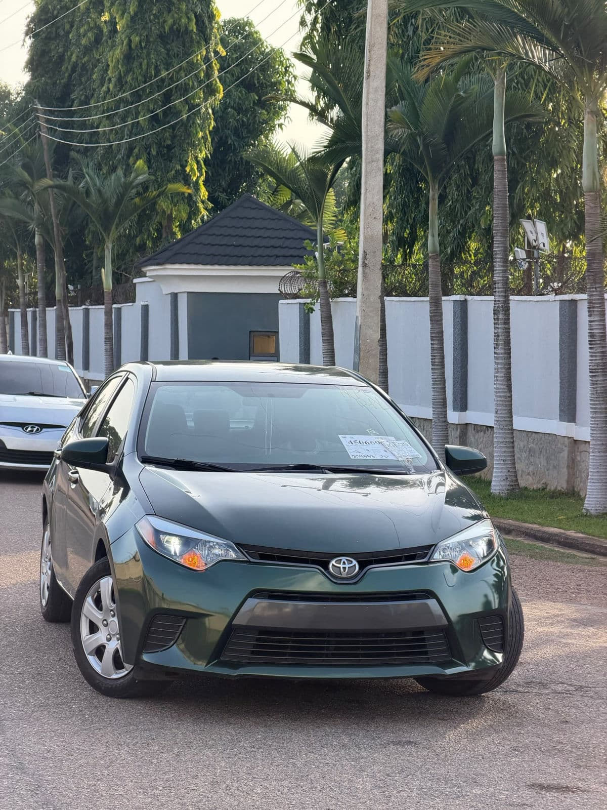 2016 Toyota Corolla Sedan — photo 3 of 10