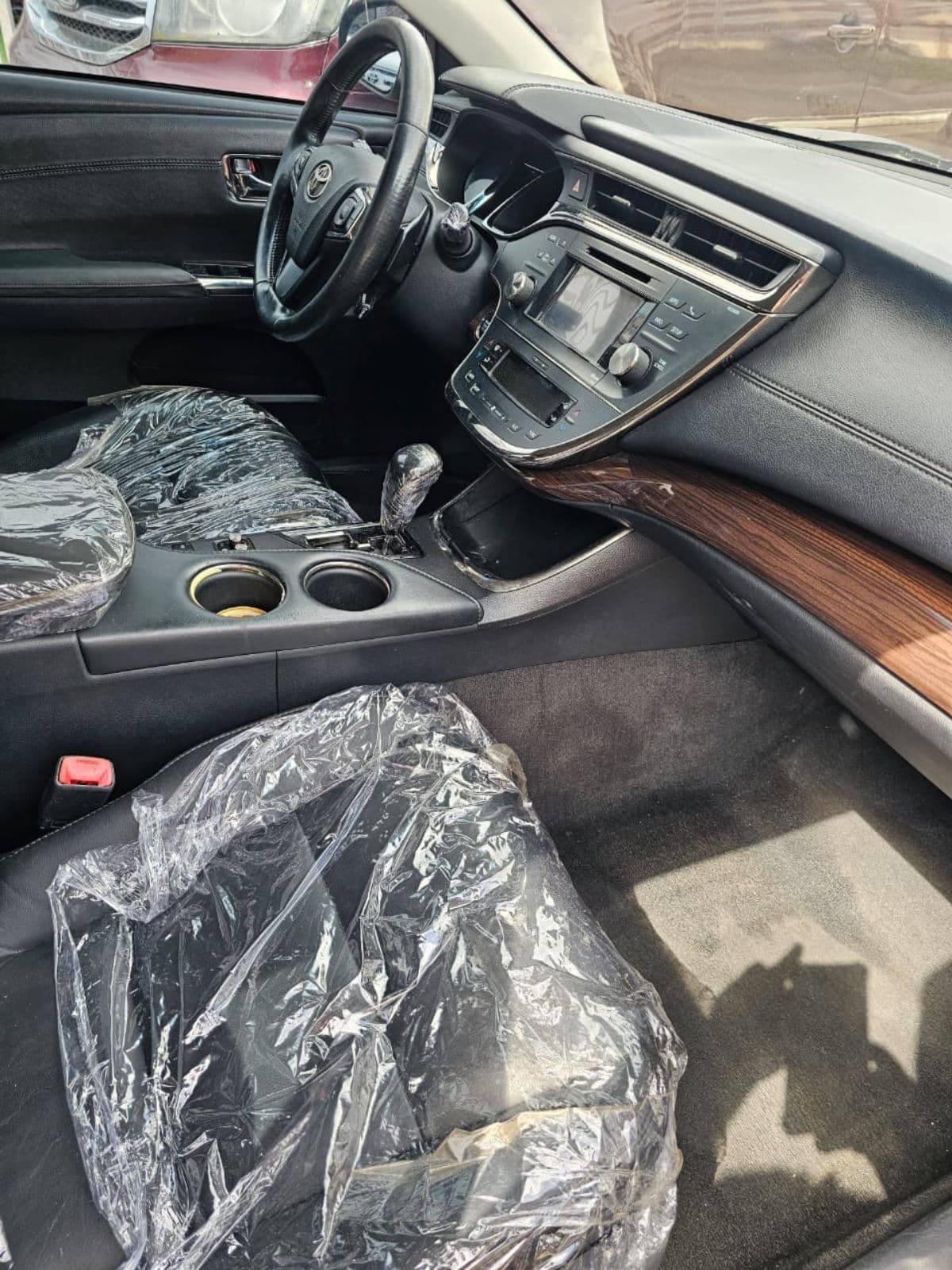 2013 Toyota Avalon Sedan — photo 4 of 8