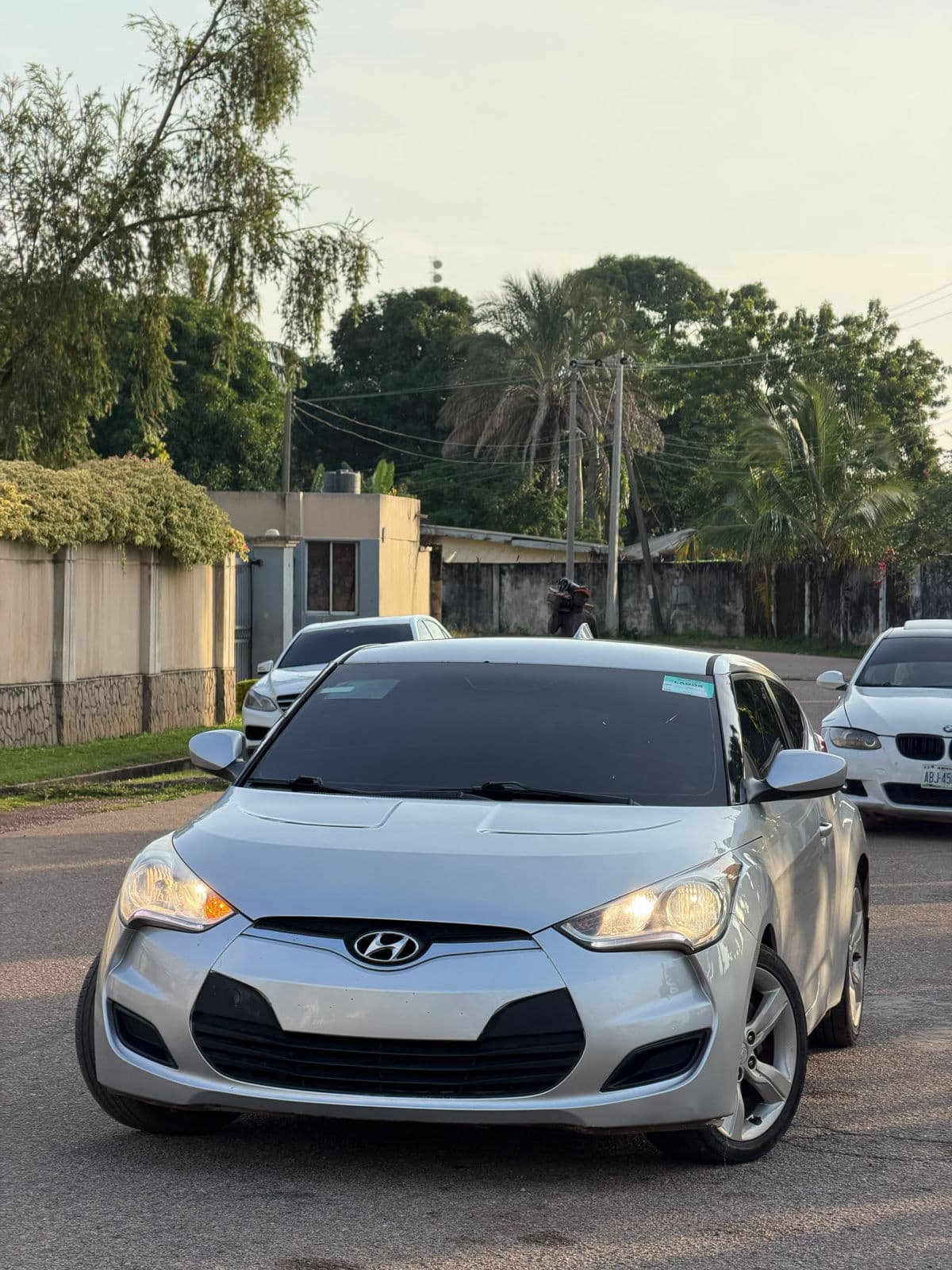 2013 Hyundai Veloster SUV — photo 4 of 9