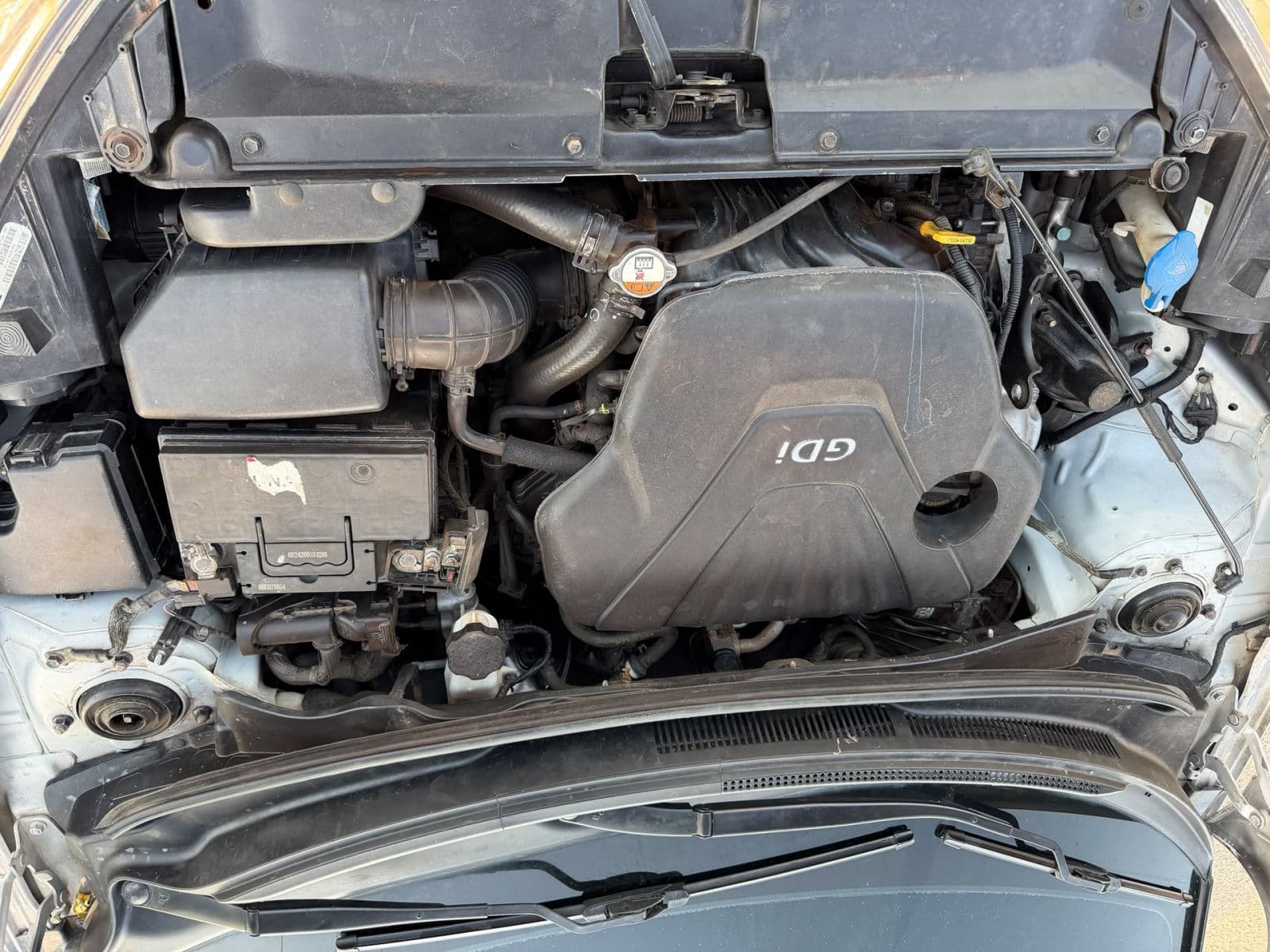 2013 Hyundai Veloster SUV — photo 8 of 9