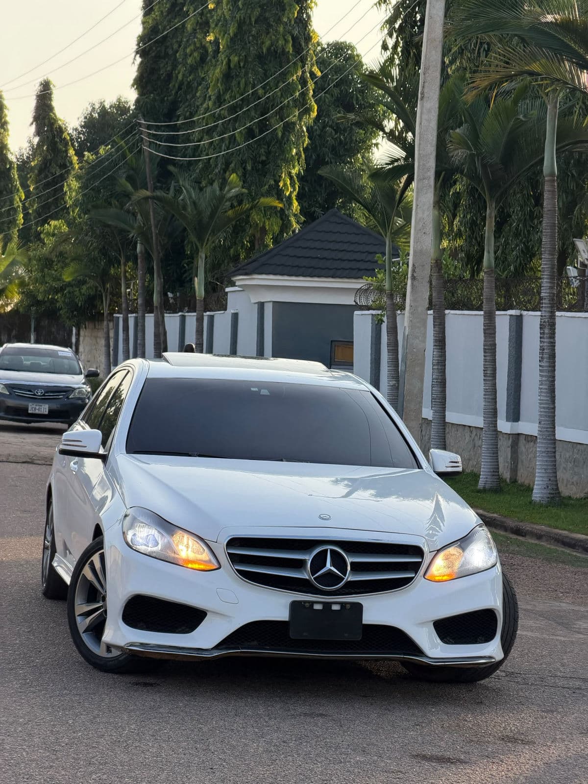 2014 Mercedes-Benz E350 Sedan — photo 3 of 10