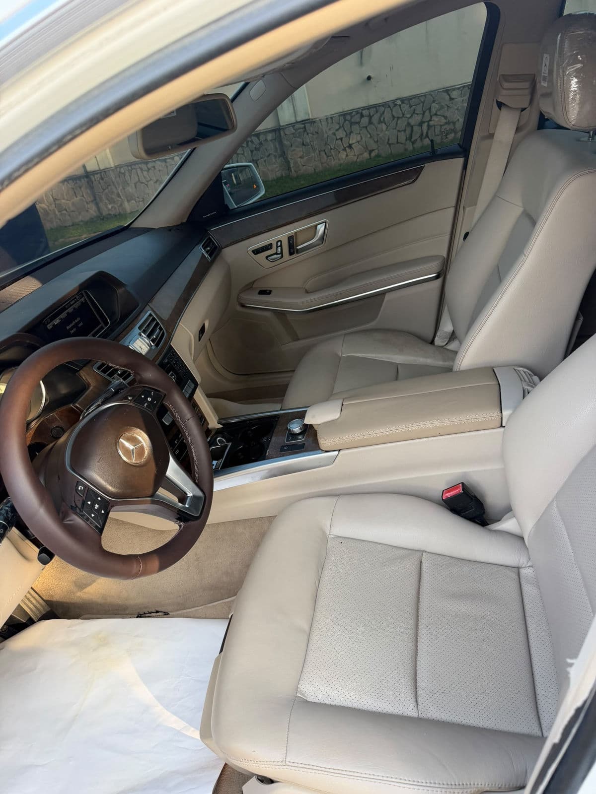 2014 Mercedes-Benz E350 Sedan — photo 6 of 10
