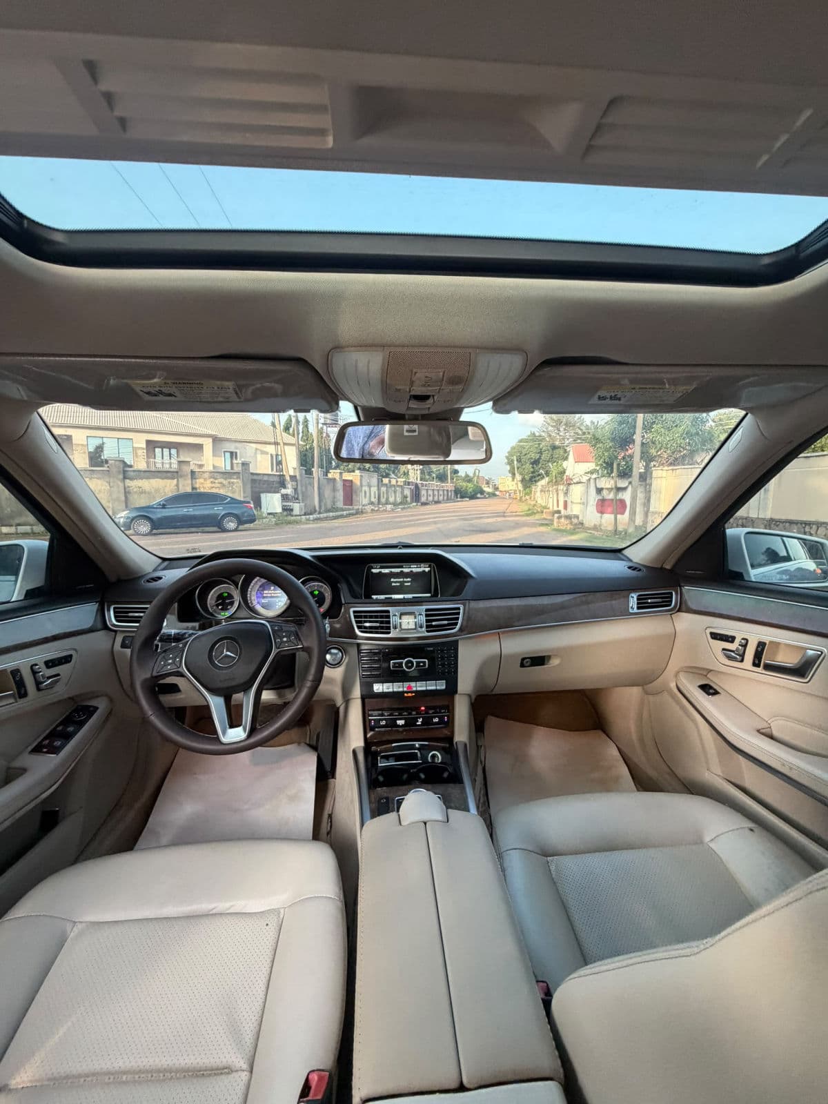 2014 Mercedes-Benz E350 Sedan — photo 7 of 10