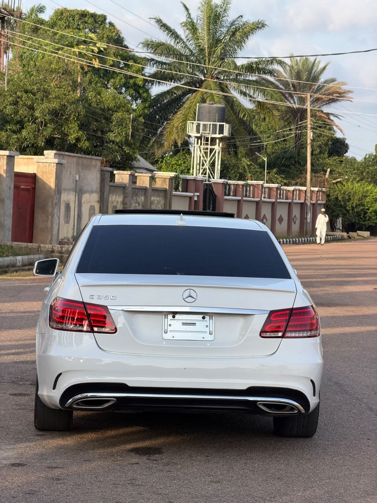 2014 Mercedes-Benz E350 Sedan — photo 10 of 10