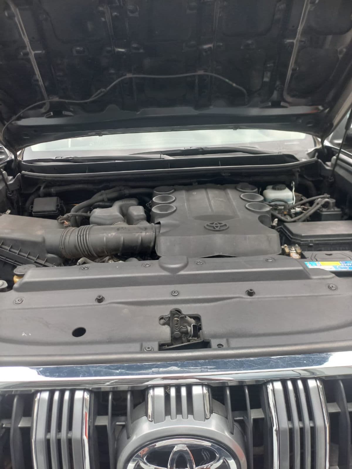 2020 Toyota Land Cruiser Prado SUV — photo 8 of 11
