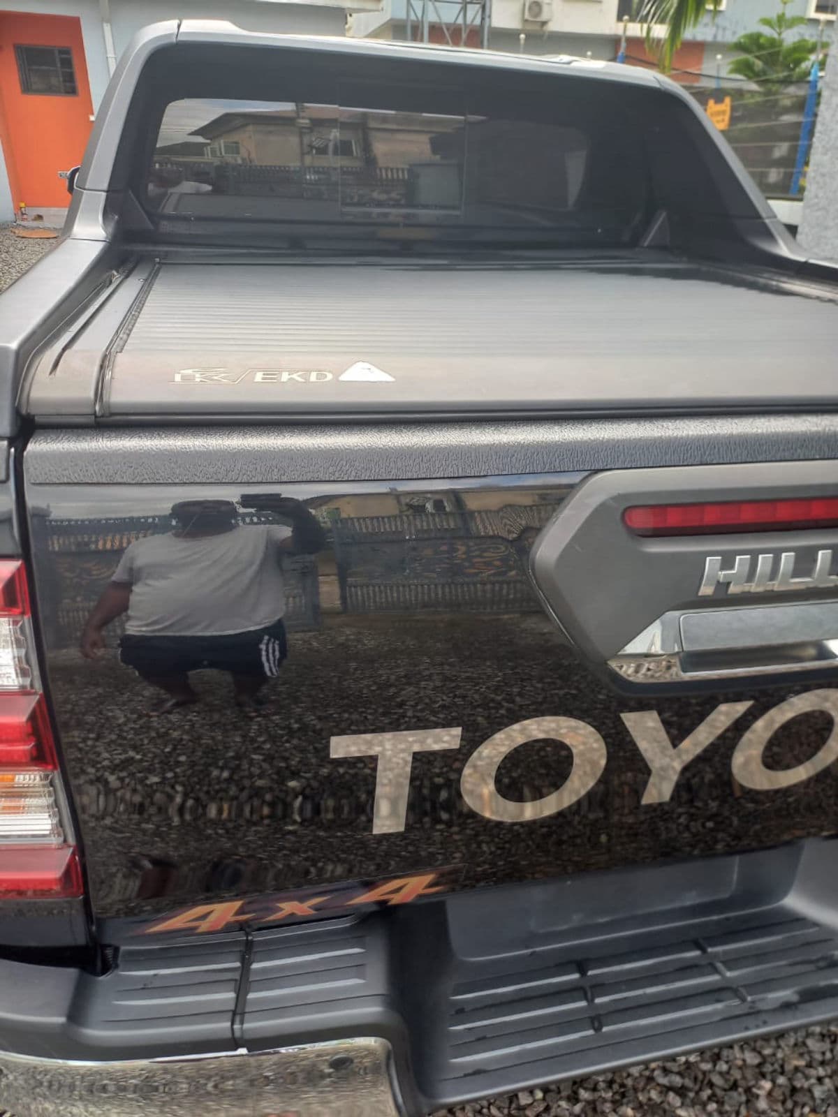 2022 Toyota HILUX Pickup — photo 7 of 10