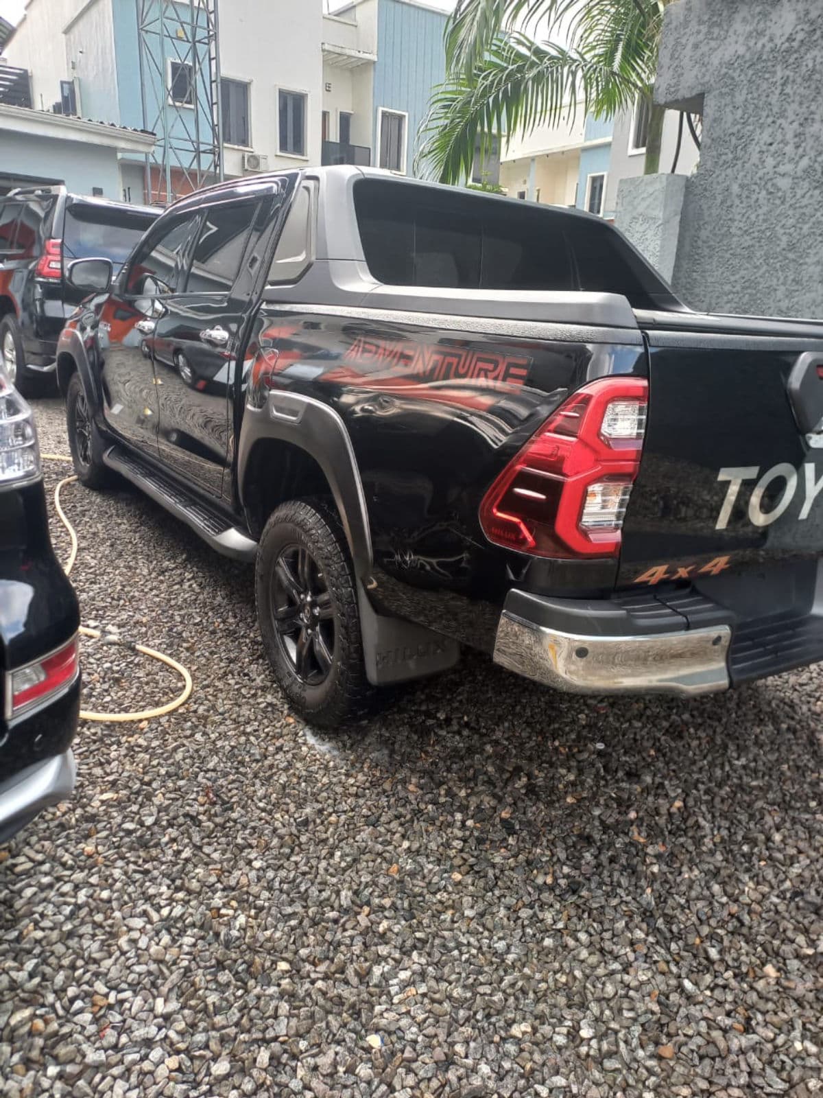 2022 Toyota HILUX Pickup — photo 10 of 10
