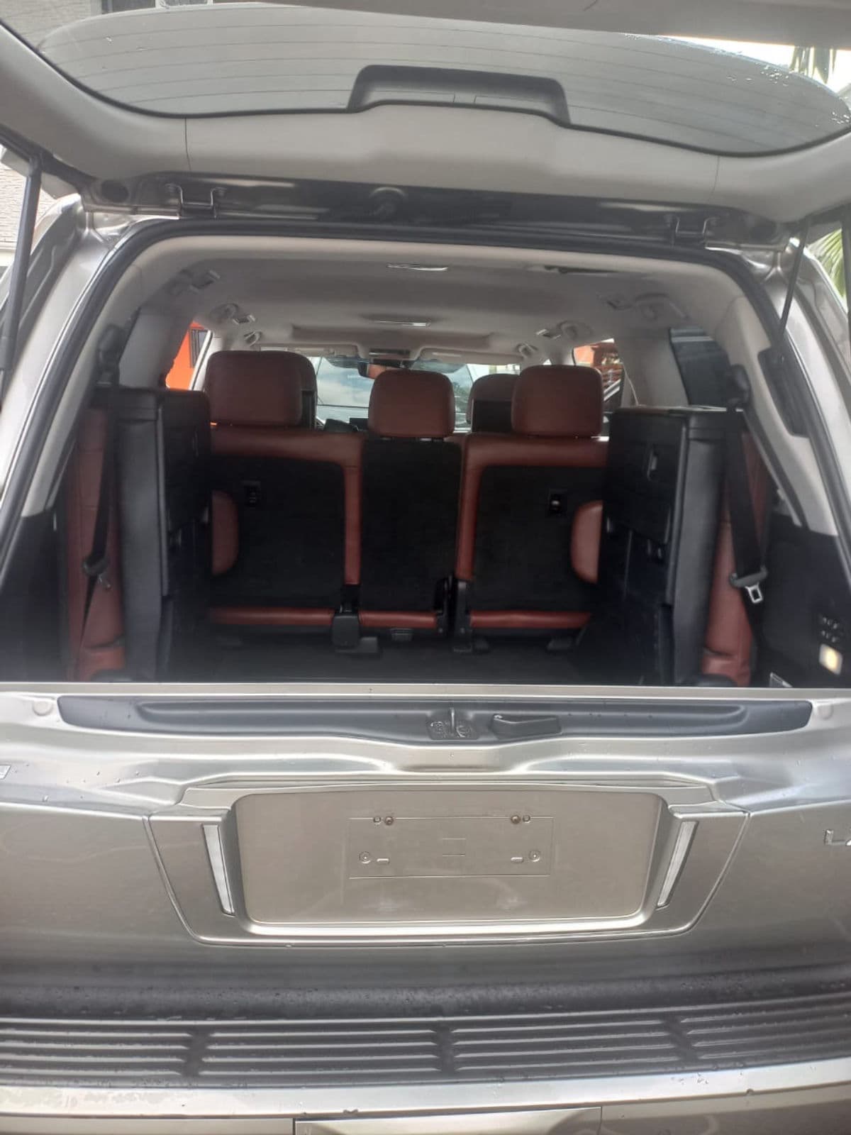 2018 Lexus LX SUV — photo 5 of 11