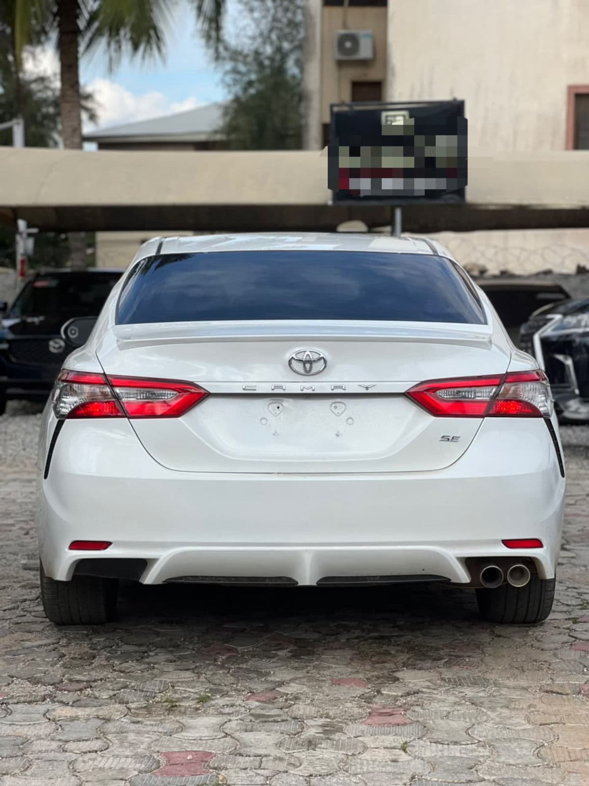 2018 Toyota Camry Sedan — photo 3 of 8