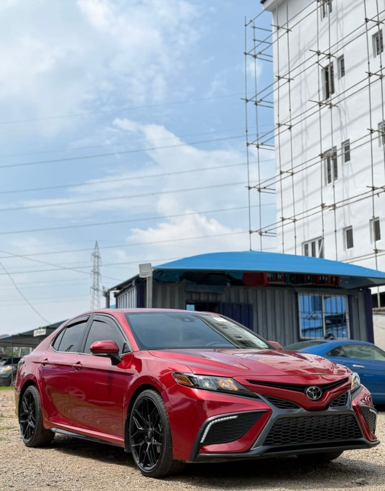 2022 Toyota Camry Sedan — photo 2 of 11