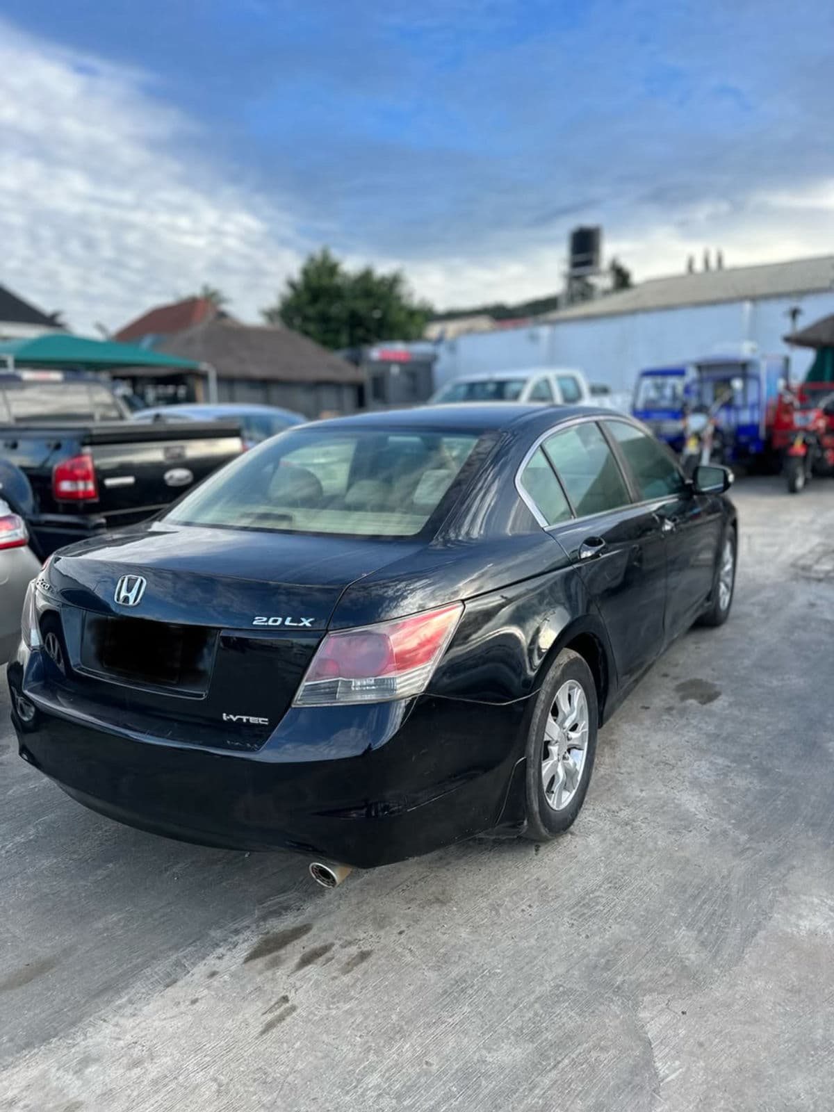 2009 Honda Accord Sedan — photo 3 of 8