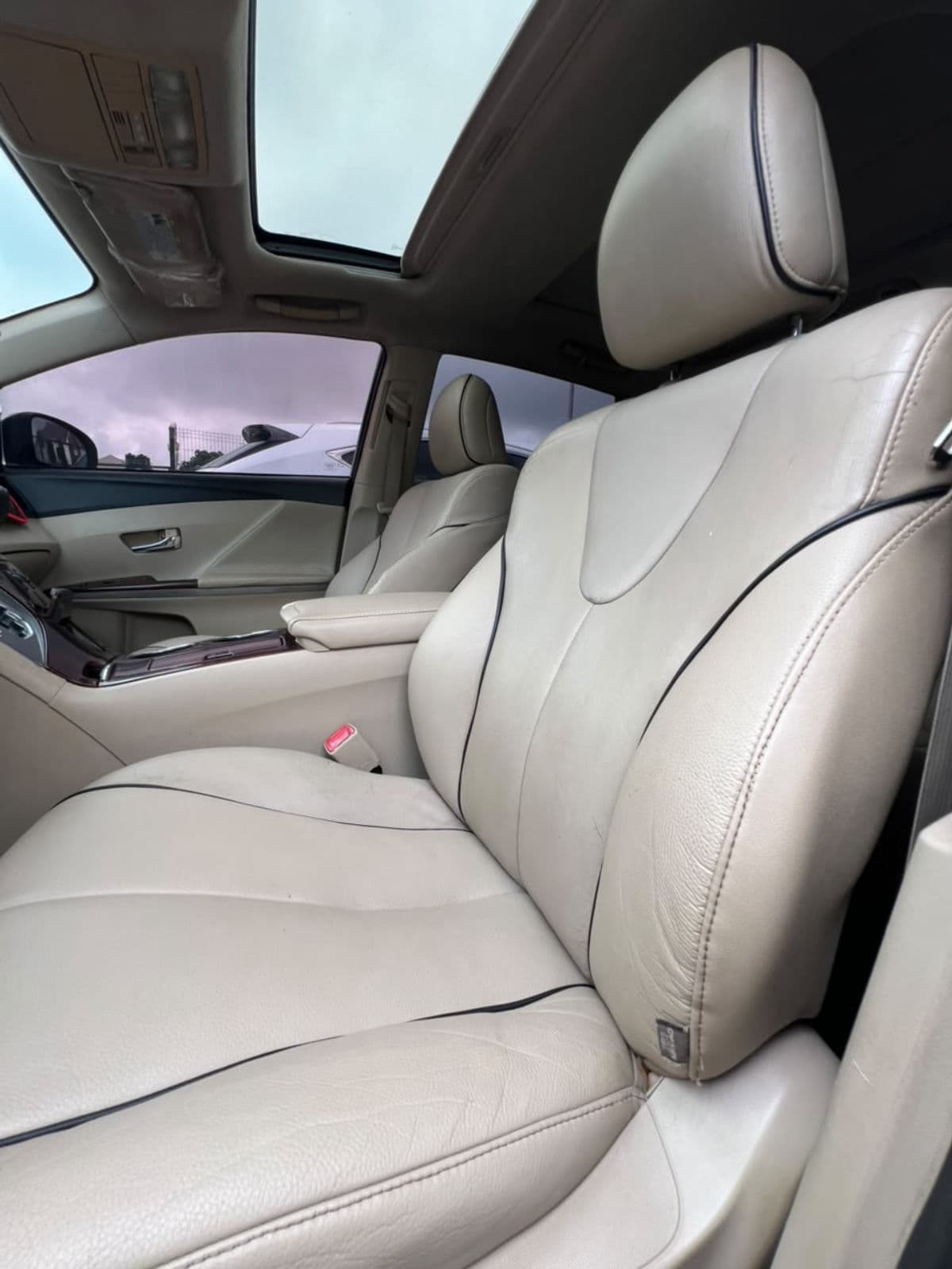 2010 Toyota Venza SUV — photo 7 of 7