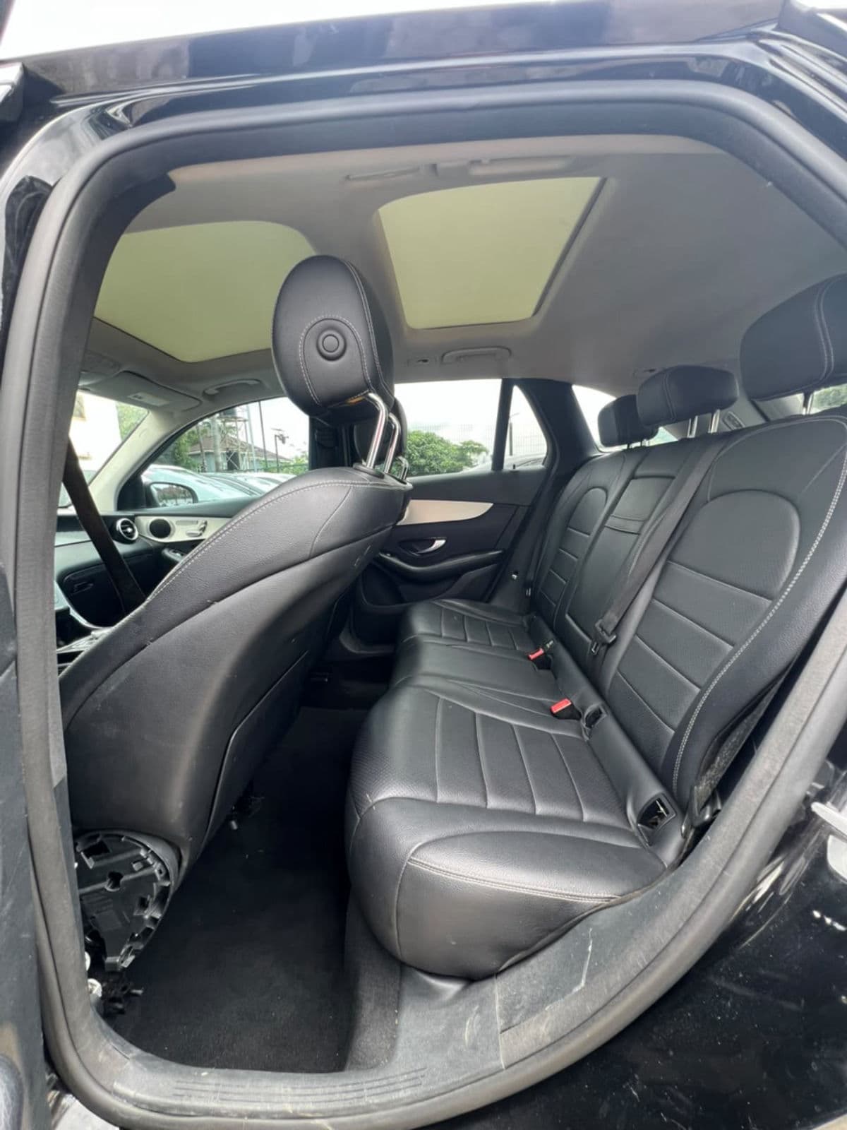 2017 Mercedes-Benz GLC SUV — photo 4 of 8