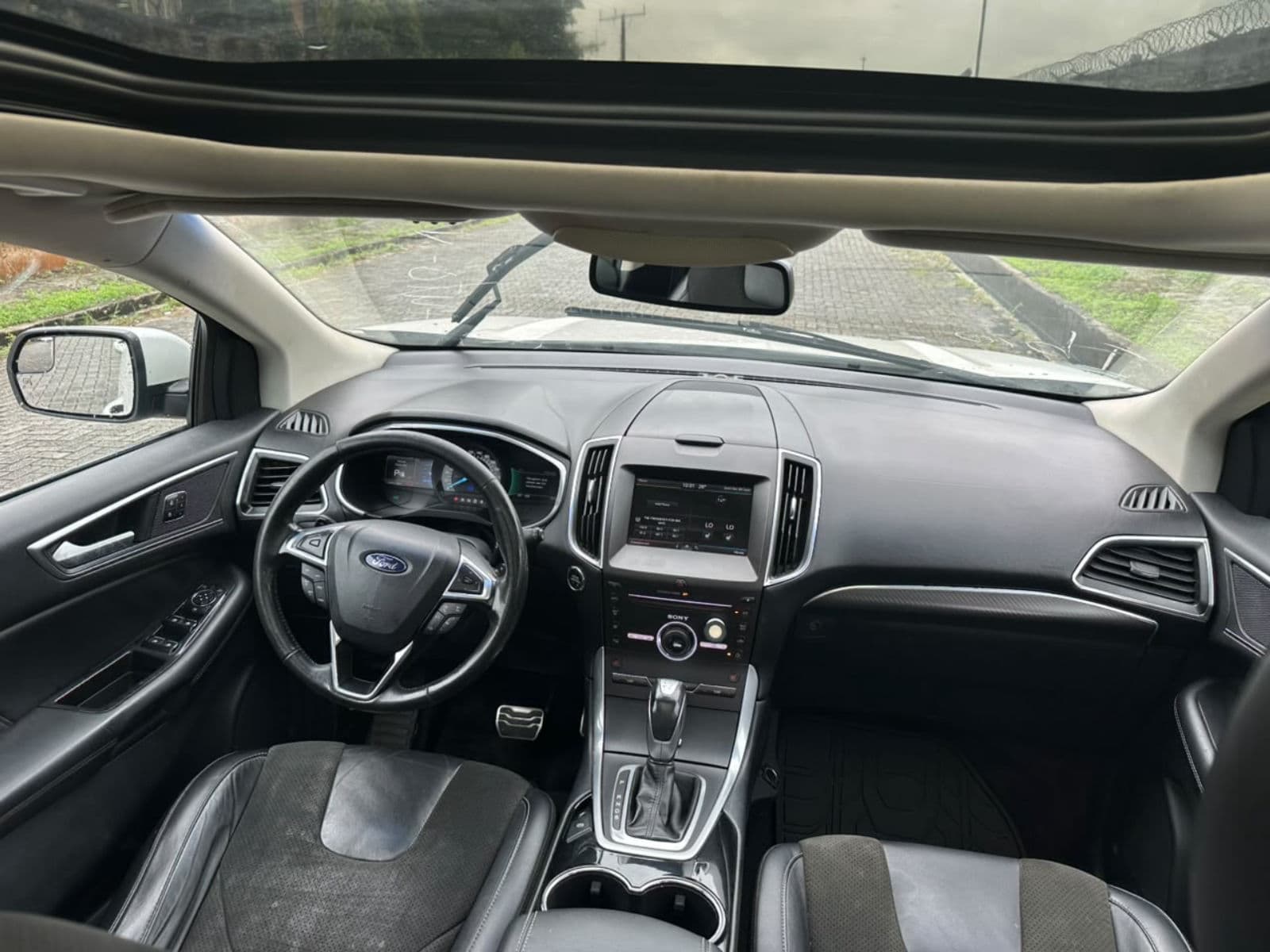 2016 Ford Edge SUV — photo 2 of 11