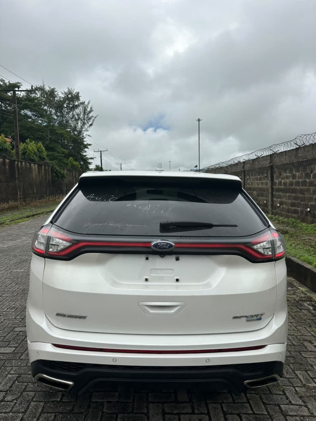 2016 Ford Edge SUV — photo 11 of 11