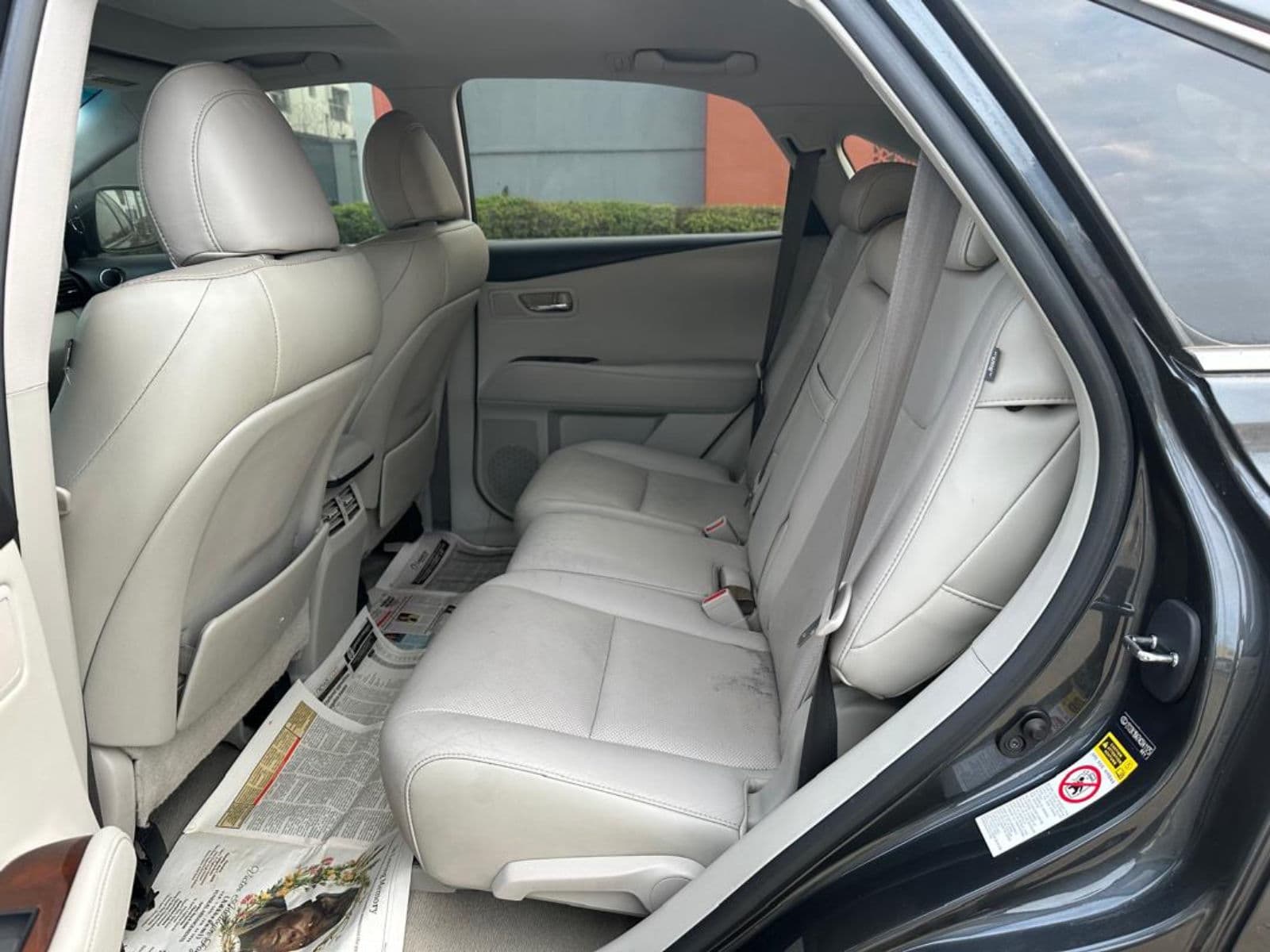 2010 Lexus RX SUV — photo 8 of 11